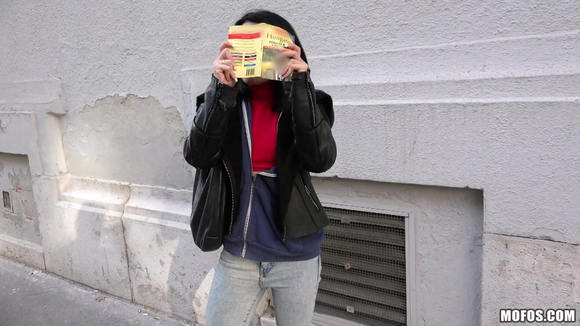 Naughty Tourist Sucks Dick for Cash