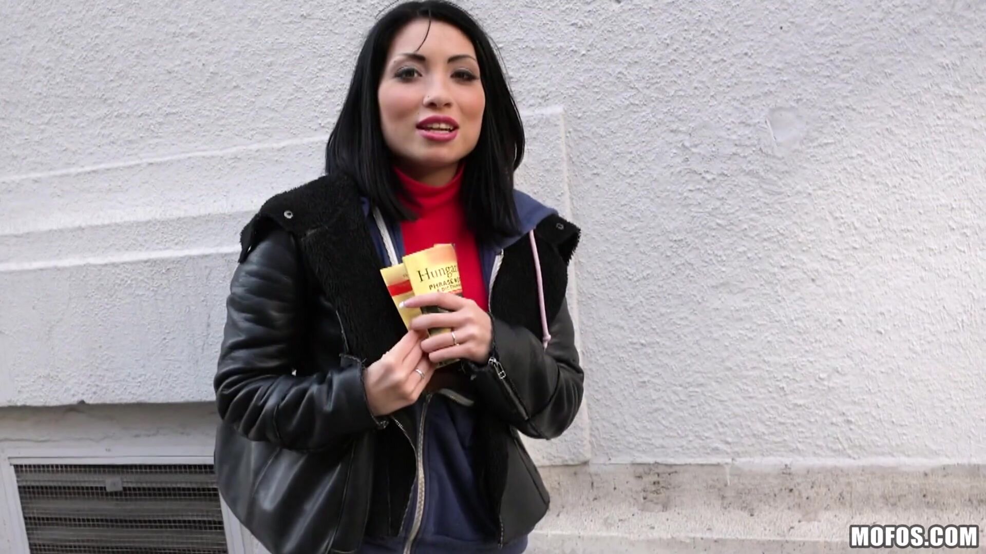 Naughty Tourist Sucks Dick for Cash