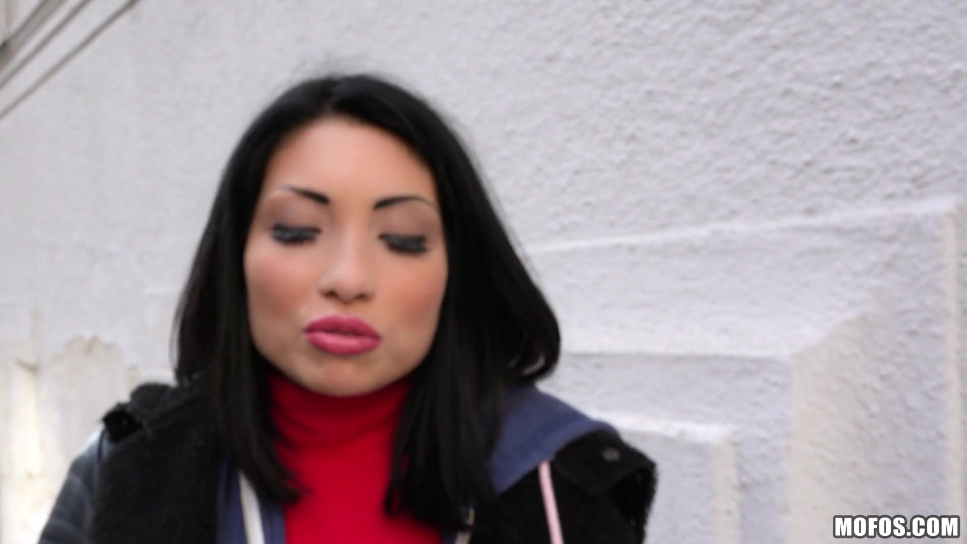 Naughty Tourist Sucks Dick for Cash