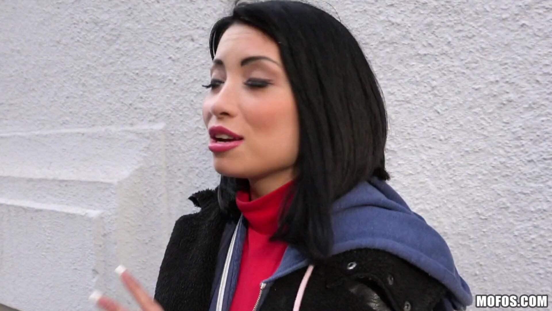 Naughty Tourist Sucks Dick for Cash