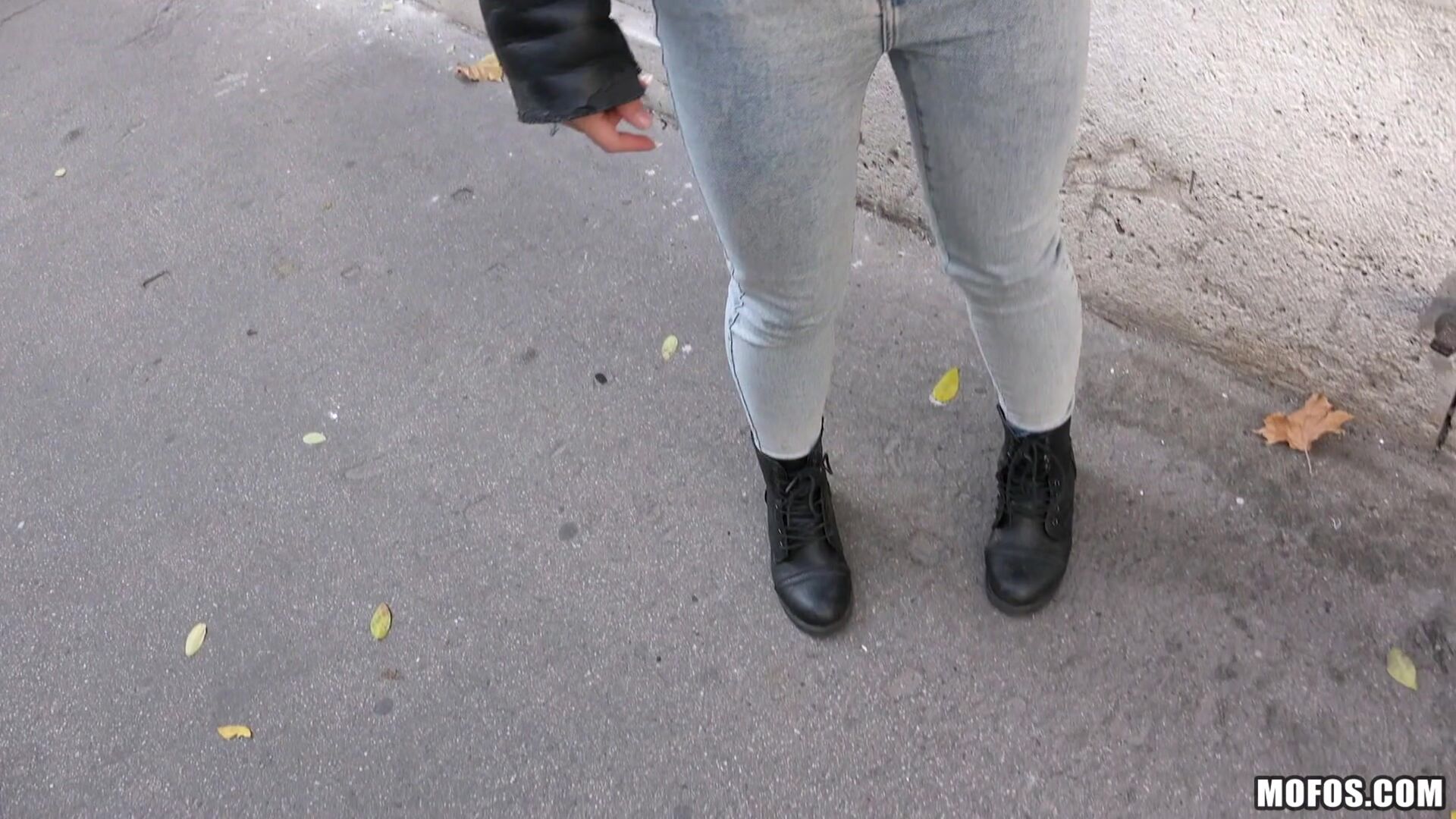 Naughty Tourist Sucks Dick for Cash