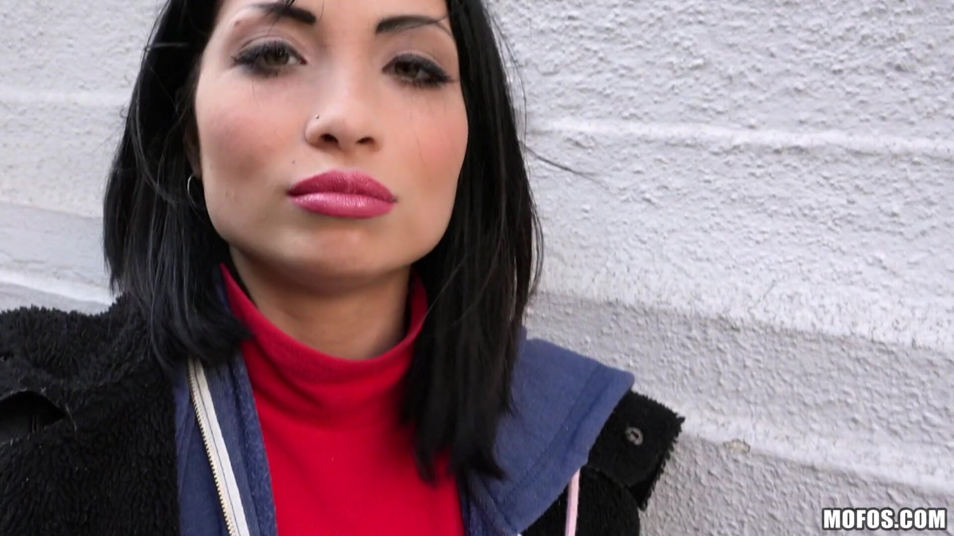 Naughty Tourist Sucks Dick for Cash