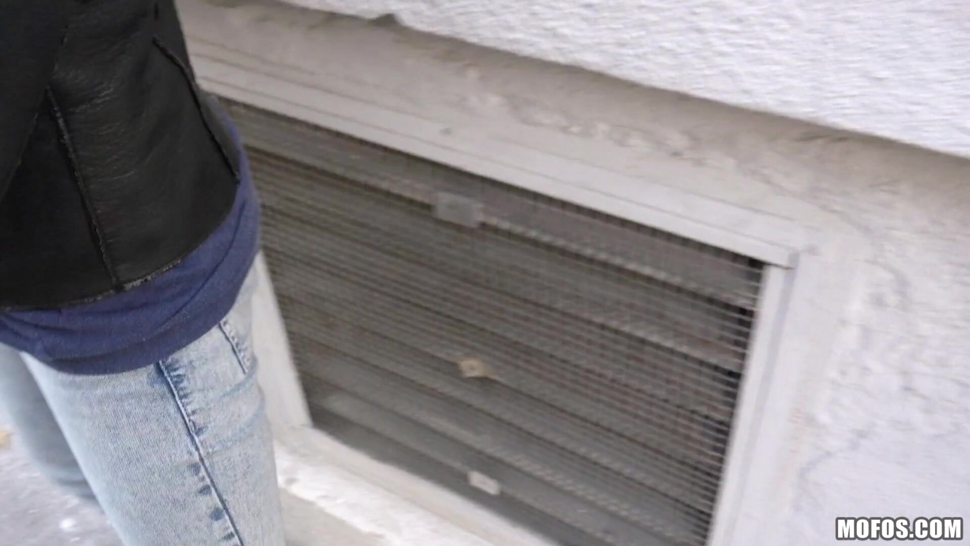 Naughty Tourist Sucks Dick for Cash