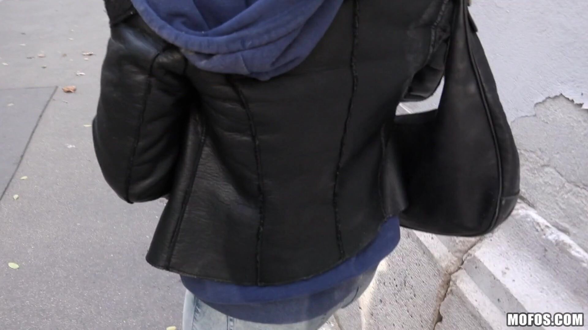 Naughty Tourist Sucks Dick for Cash