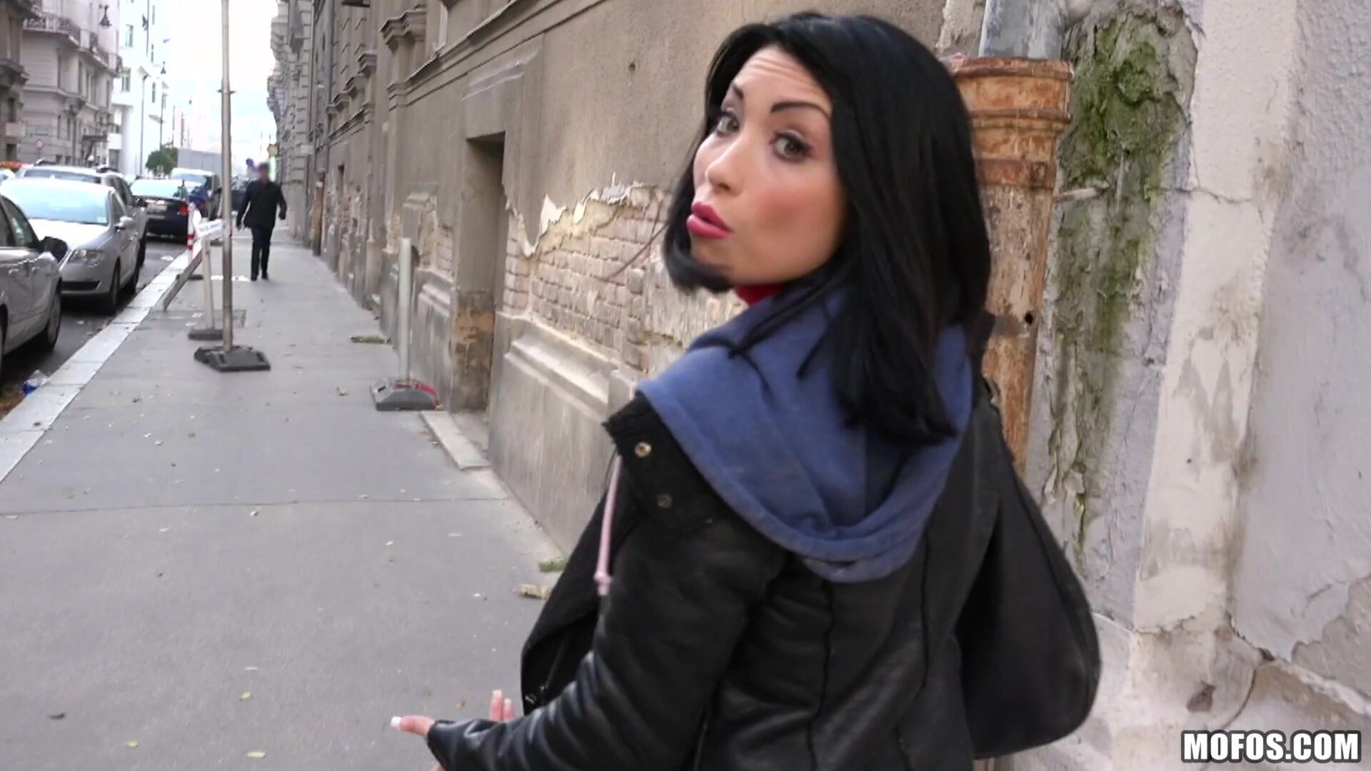 Naughty Tourist Sucks Dick for Cash