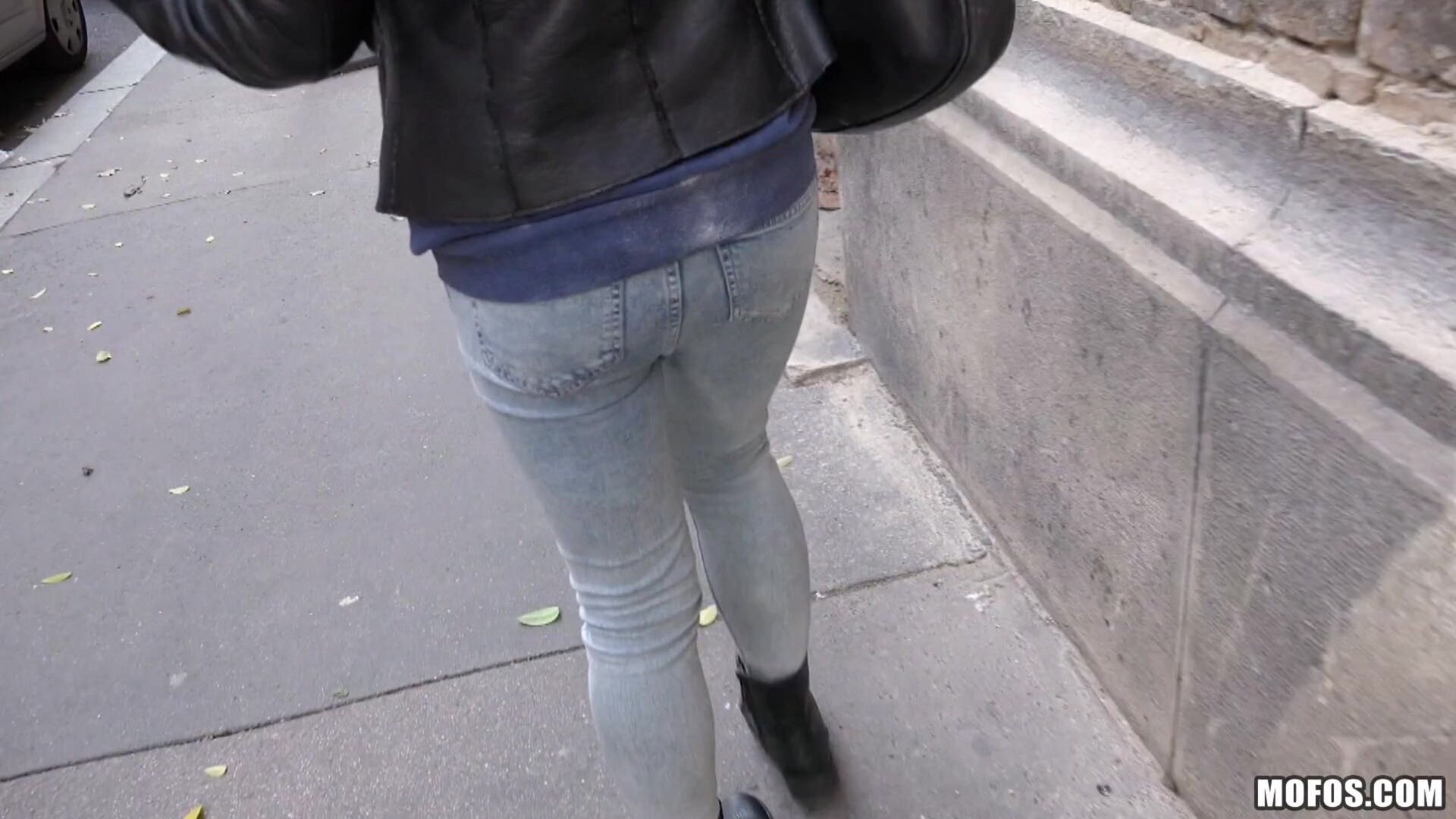 Naughty Tourist Sucks Dick for Cash