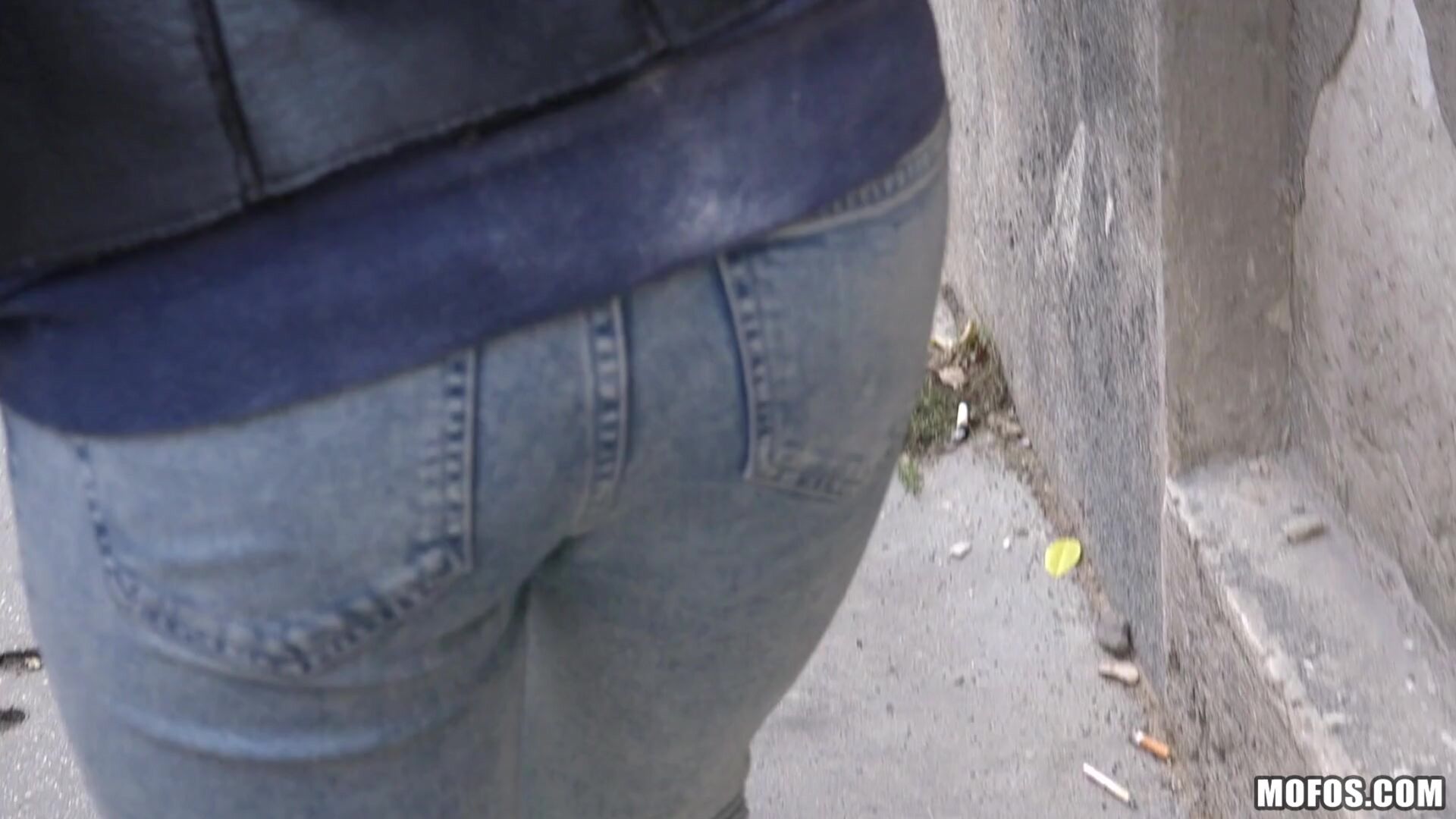 Naughty Tourist Sucks Dick for Cash