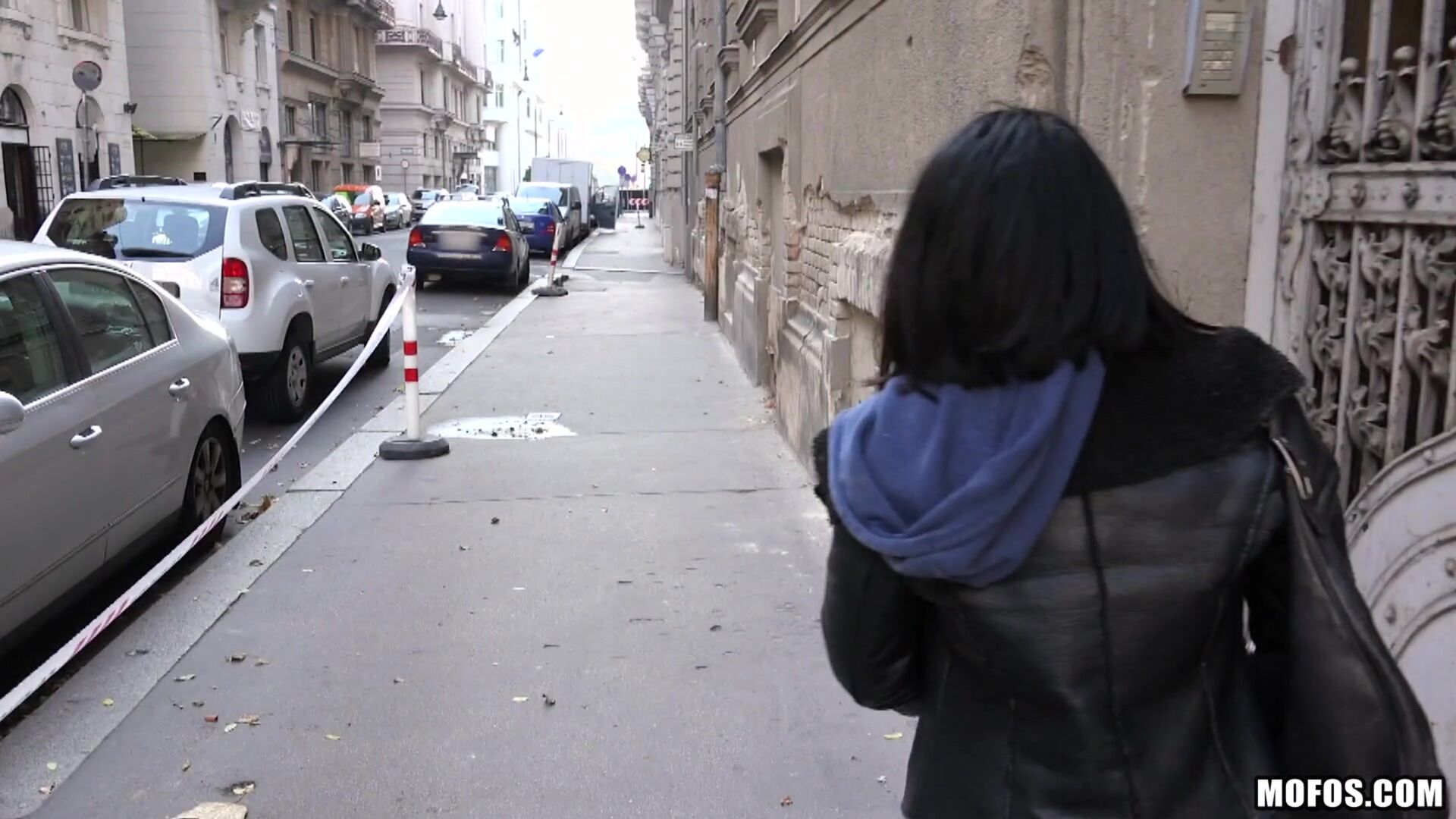 Naughty Tourist Sucks Dick for Cash