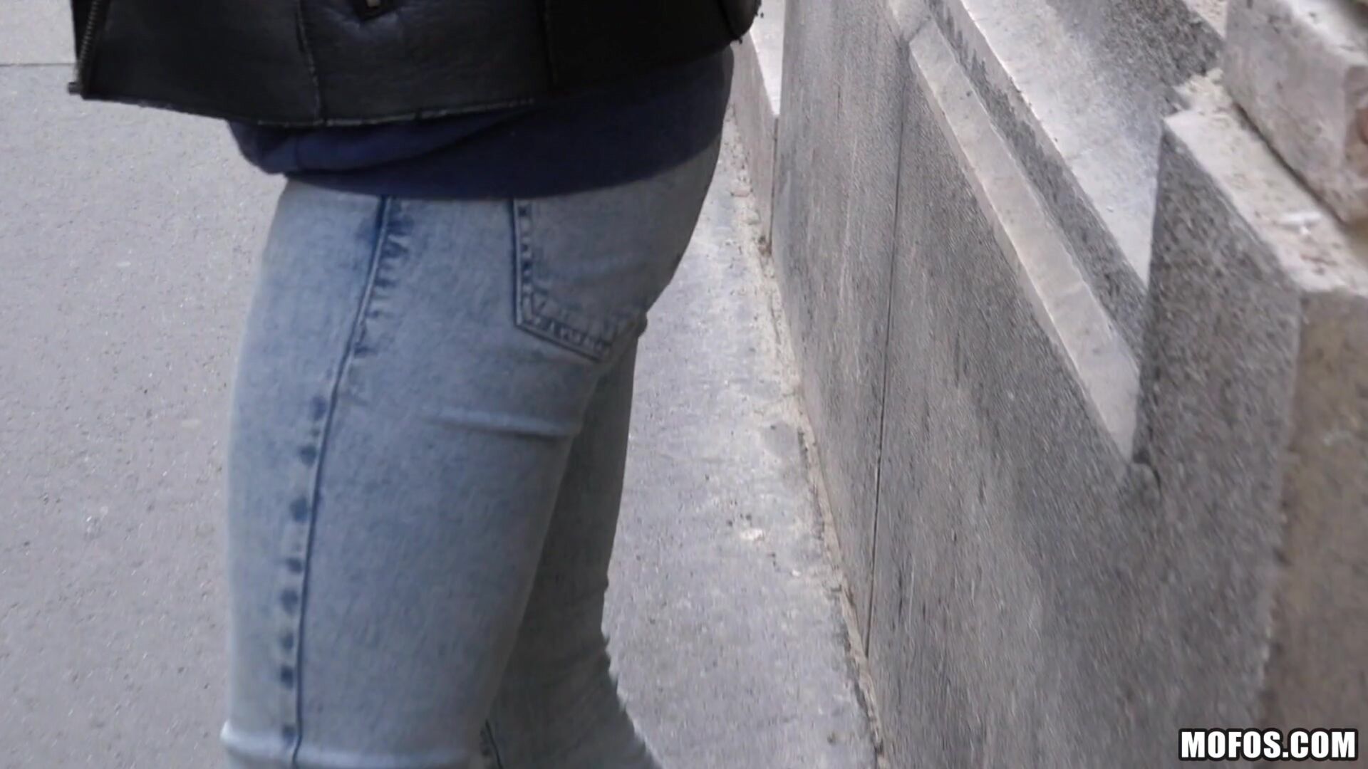 Naughty Tourist Sucks Dick for Cash