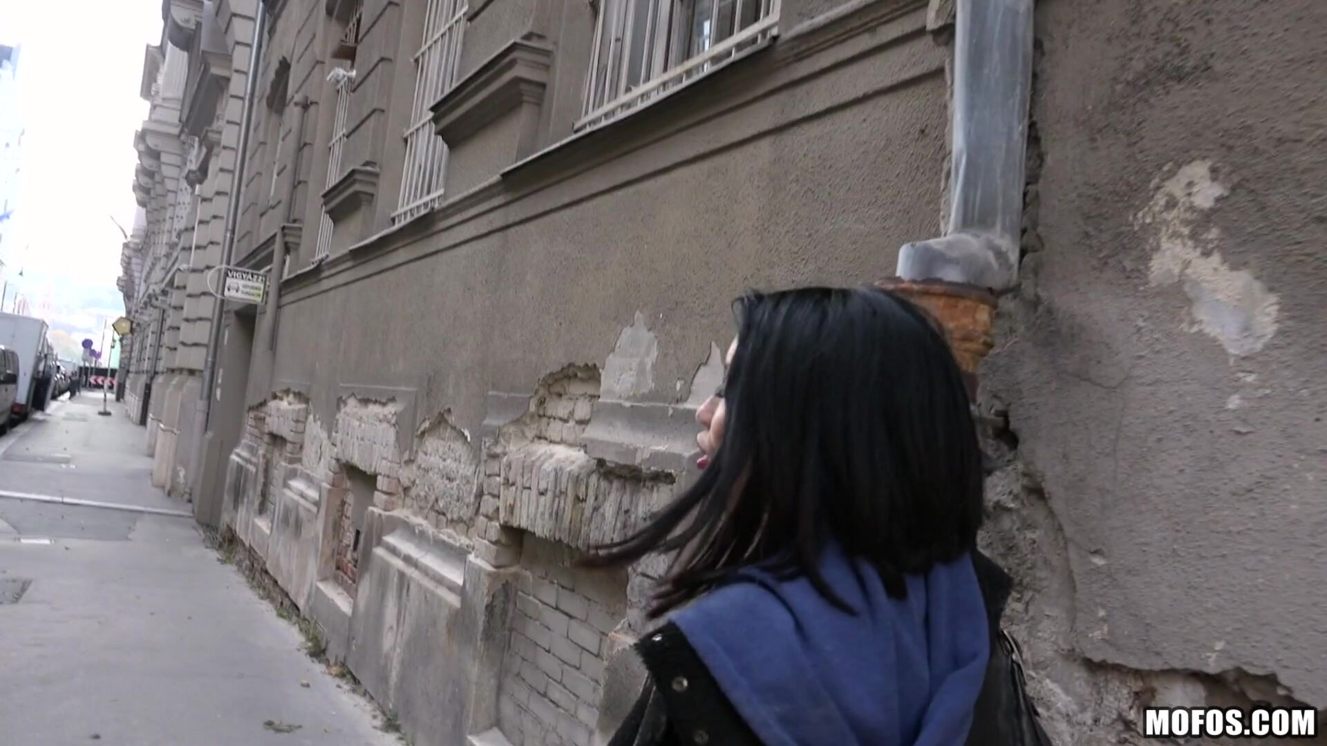 Naughty Tourist Sucks Dick for Cash