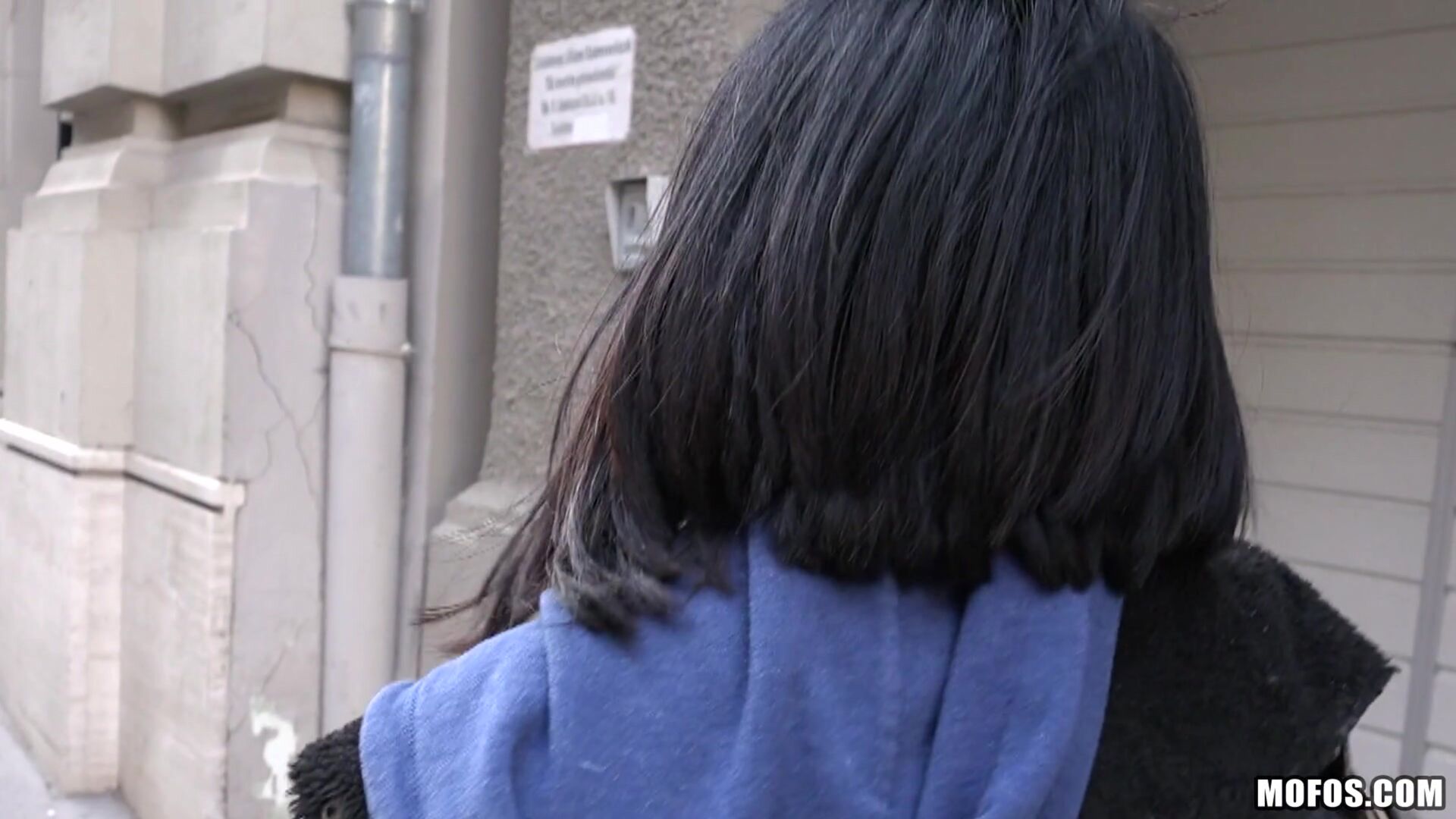 Naughty Tourist Sucks Dick for Cash