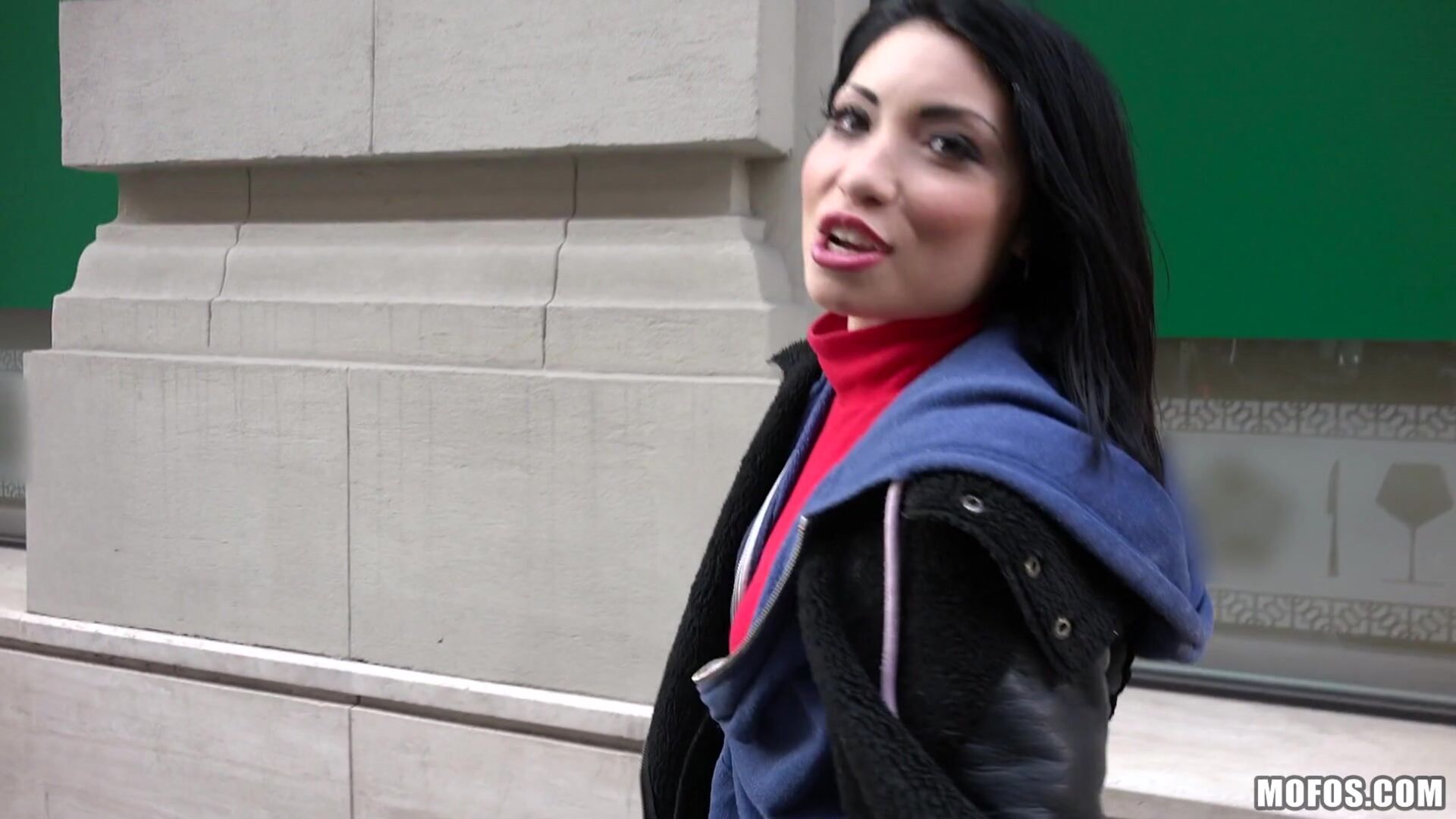 Naughty Tourist Sucks Dick for Cash