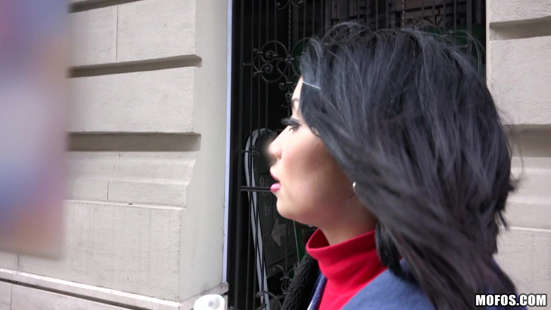 Naughty Tourist Sucks Dick for Cash