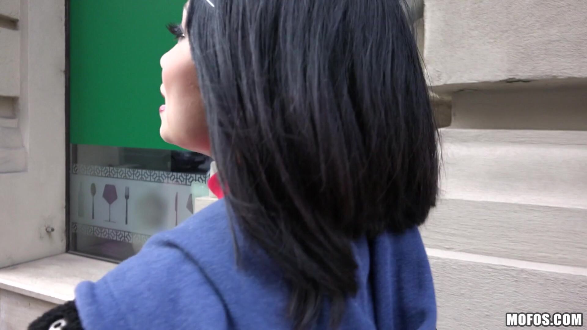 Naughty Tourist Sucks Dick for Cash