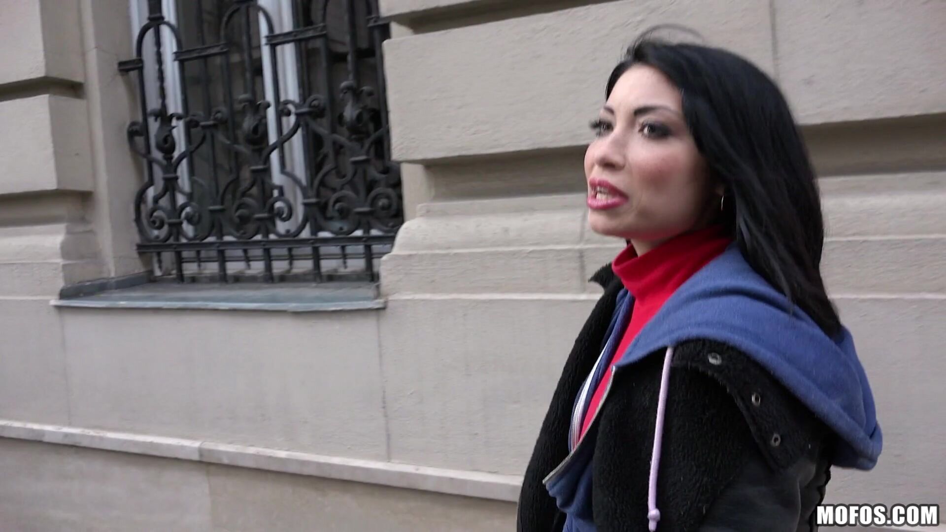 Naughty Tourist Sucks Dick for Cash