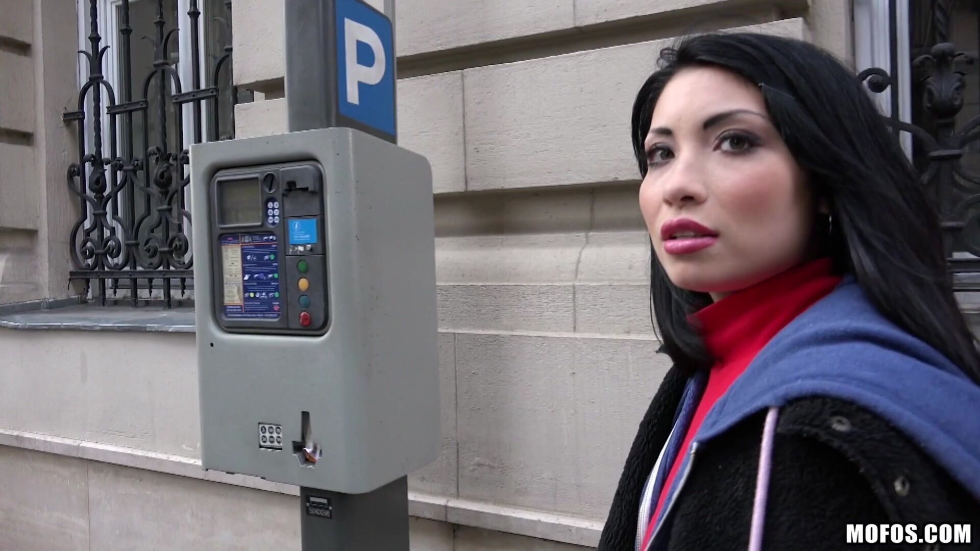 Naughty Tourist Sucks Dick for Cash