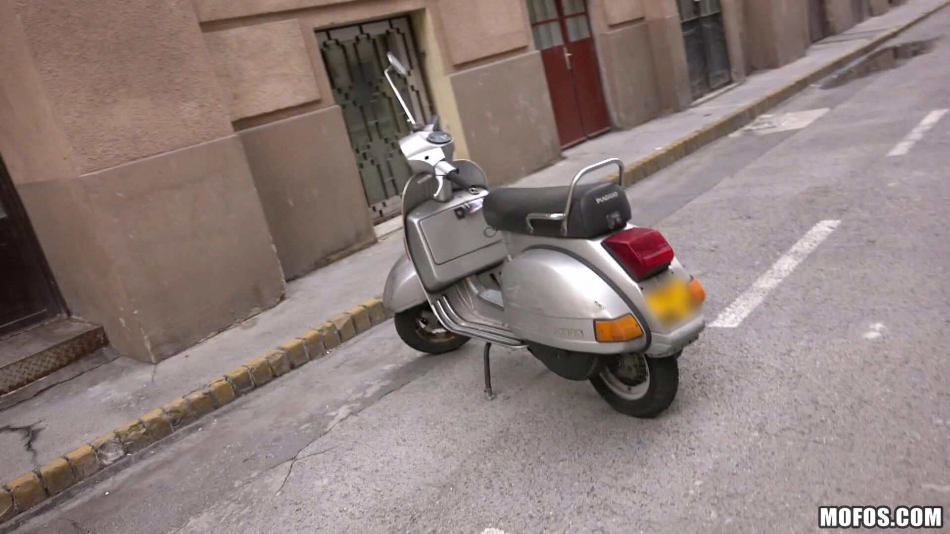 Naughty Tourist Sucks Dick for Cash