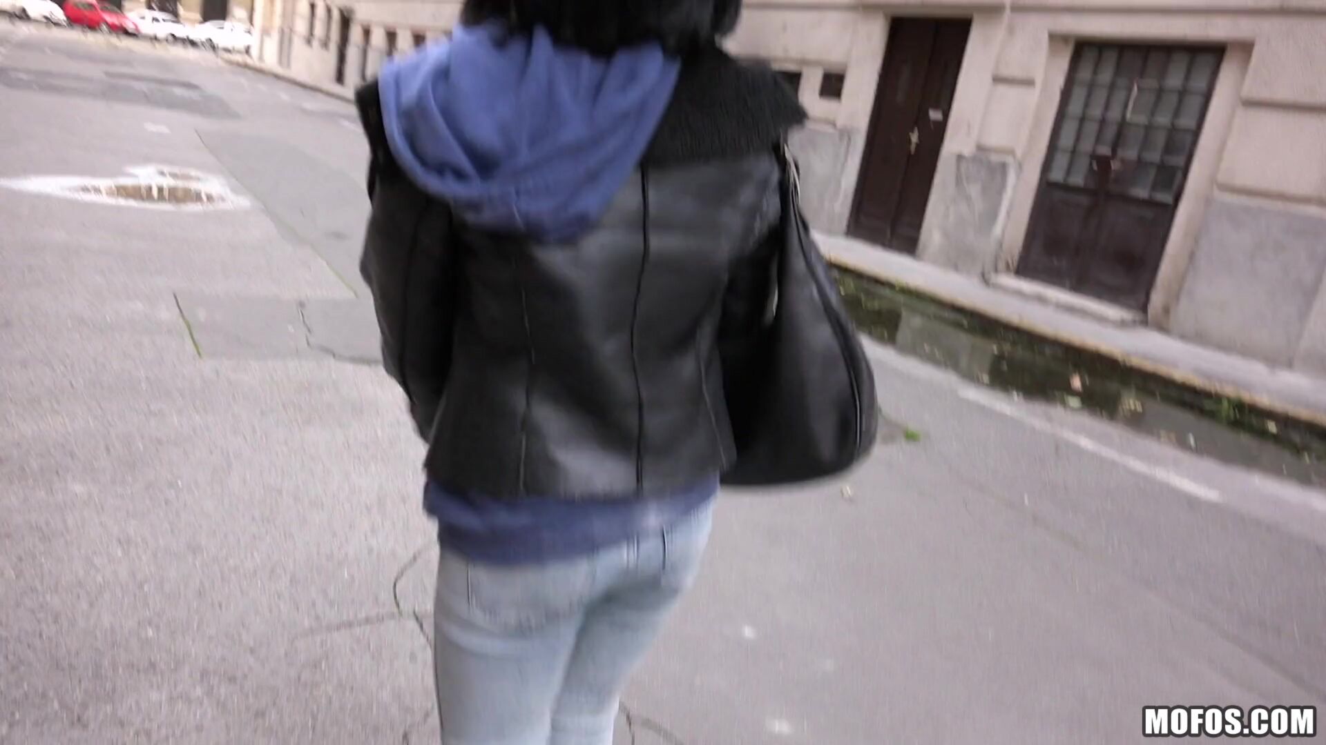 Naughty Tourist Sucks Dick for Cash