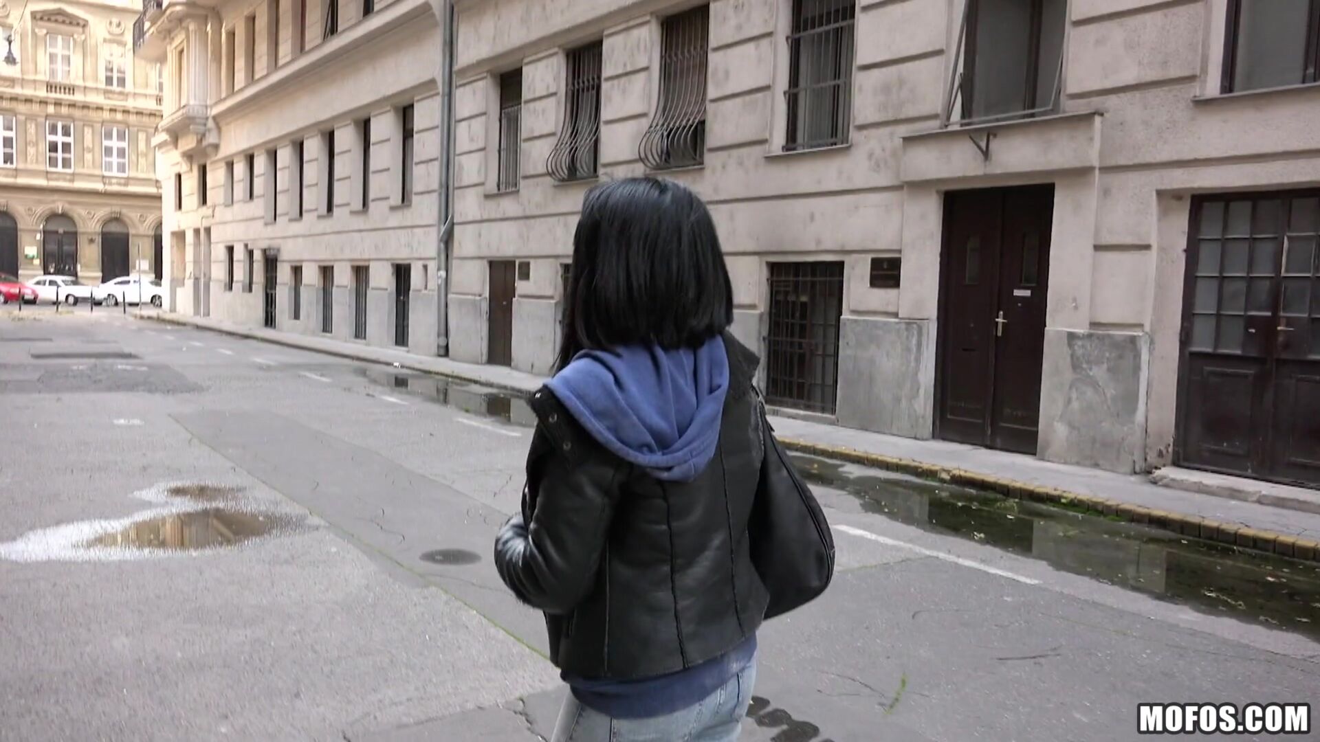 Naughty Tourist Sucks Dick for Cash