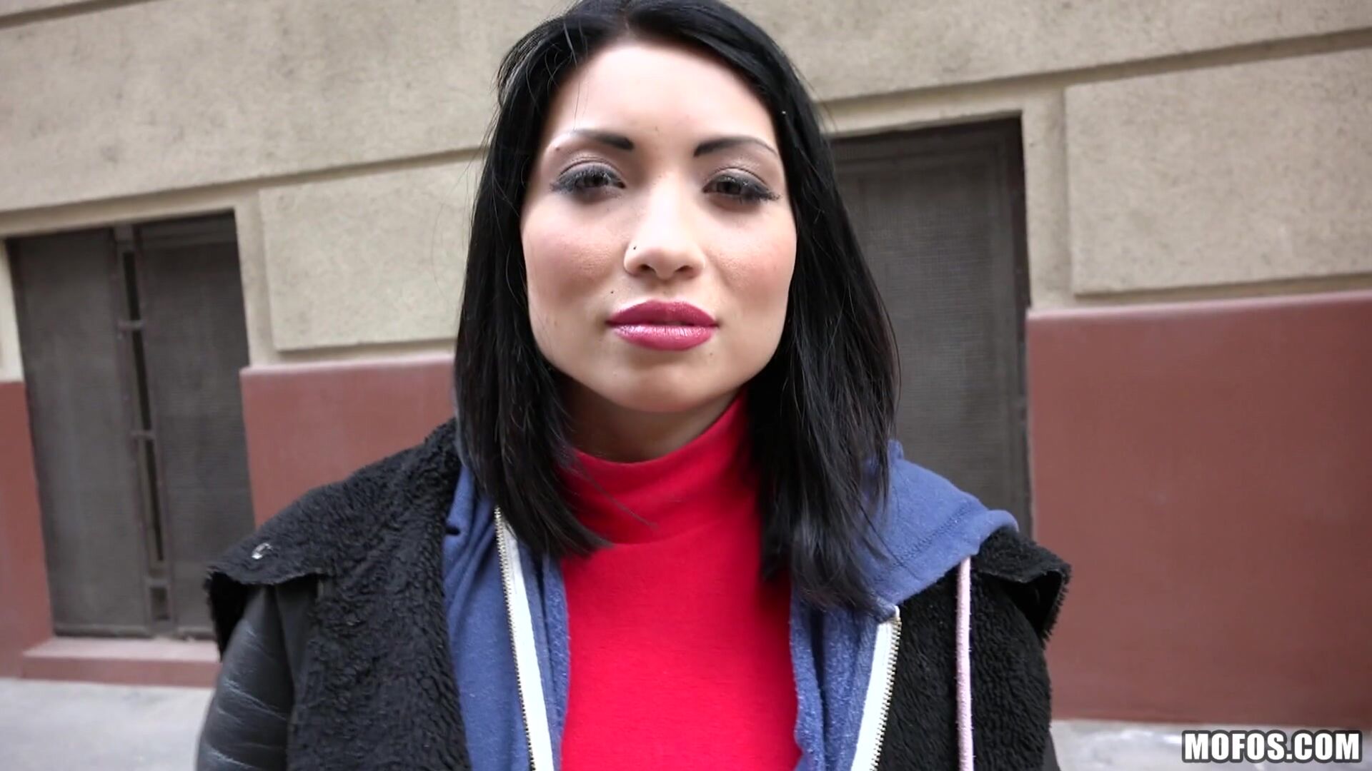 Naughty Tourist Sucks Dick for Cash