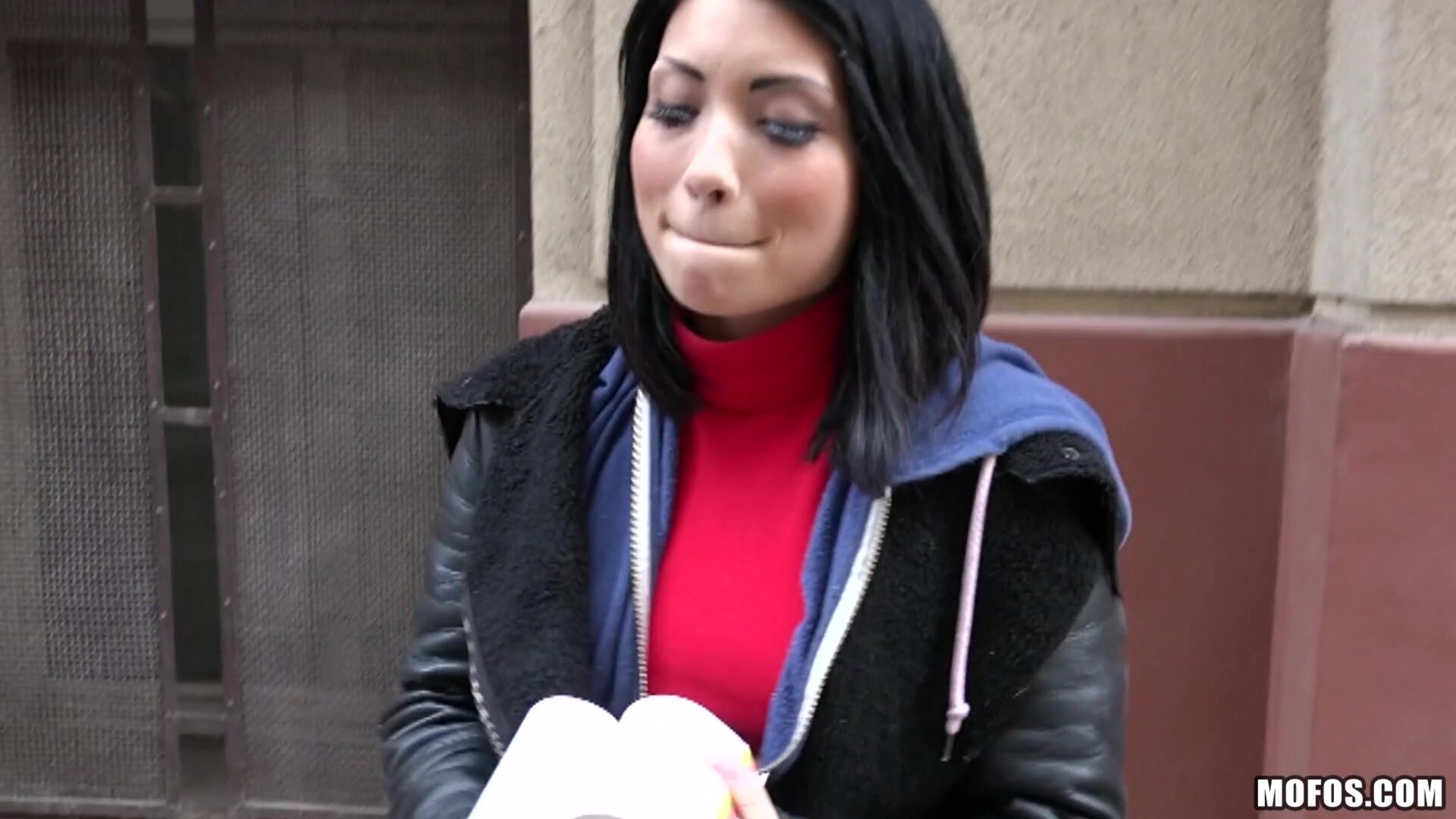 Naughty Tourist Sucks Dick for Cash