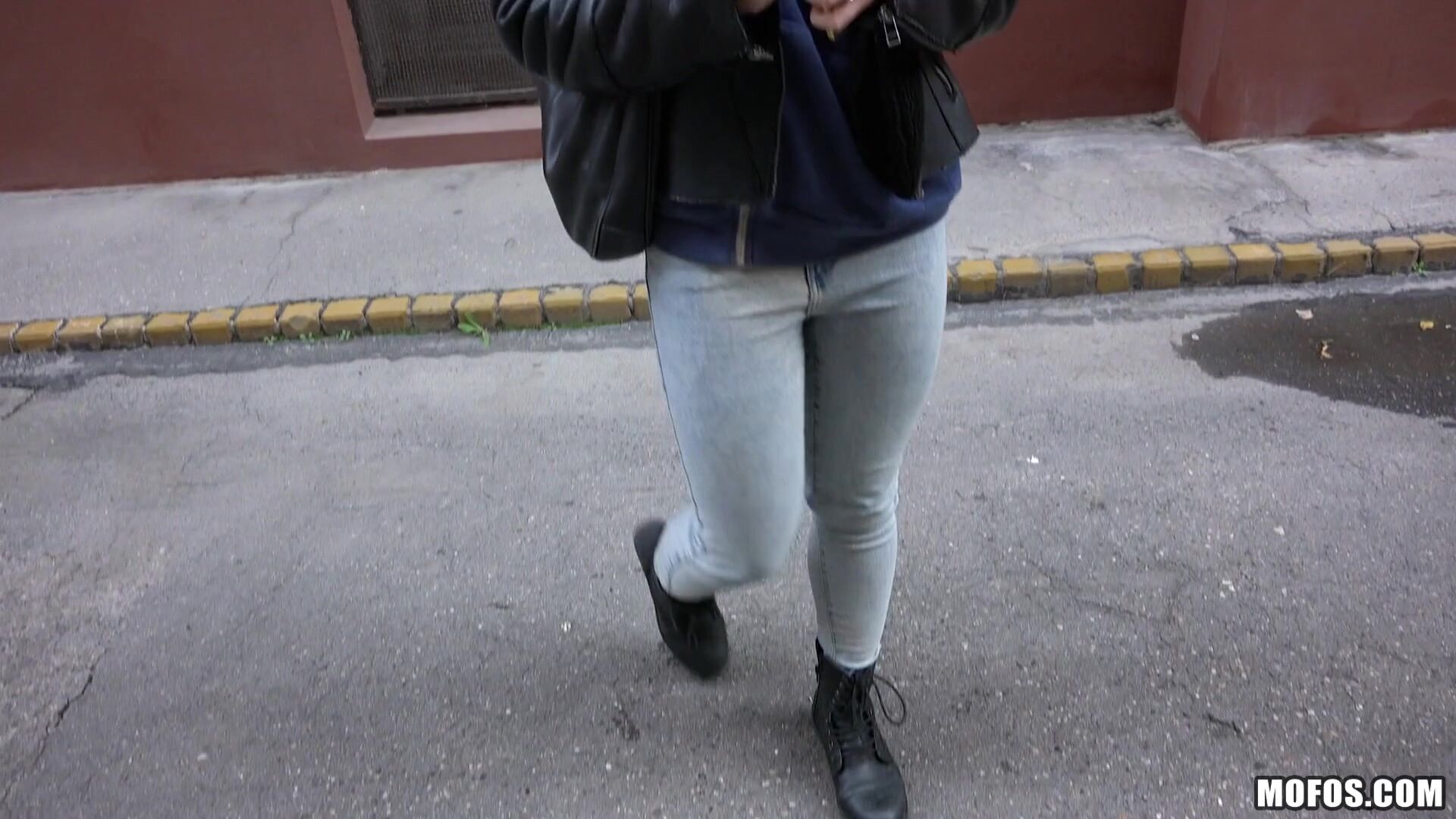 Naughty Tourist Sucks Dick for Cash