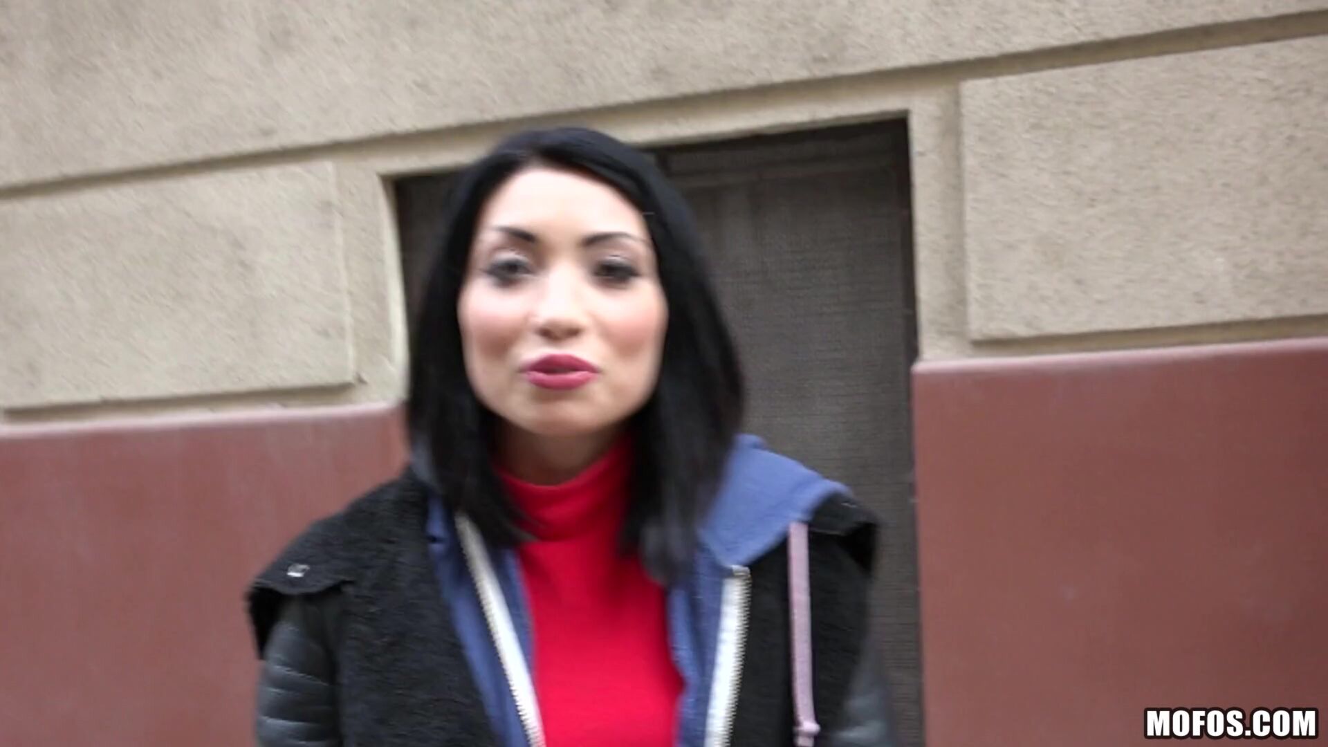 Naughty Tourist Sucks Dick for Cash