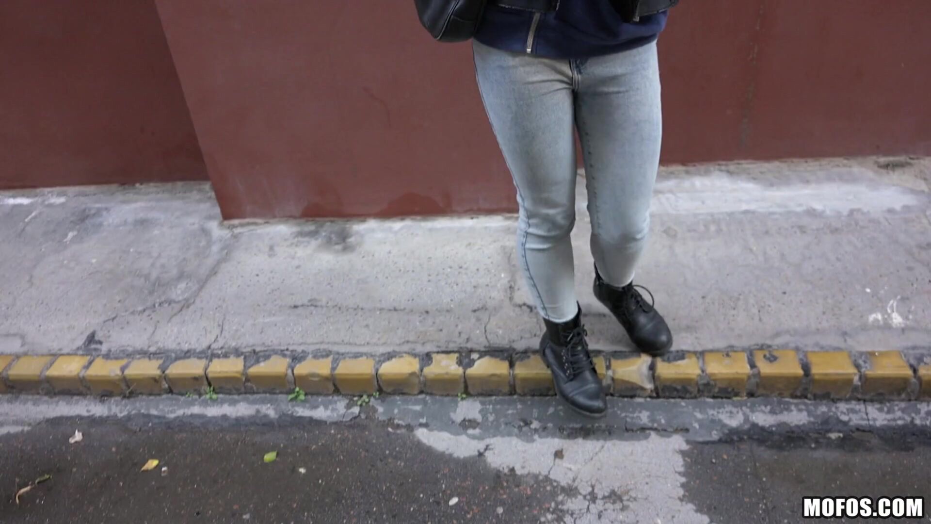 Naughty Tourist Sucks Dick for Cash