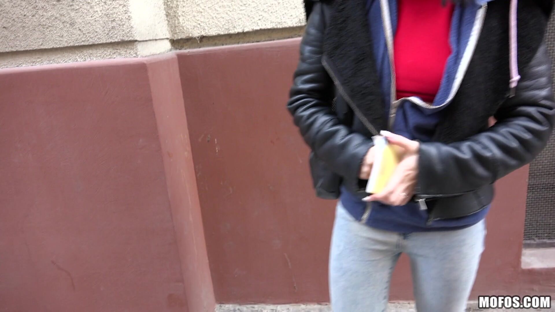 Naughty Tourist Sucks Dick for Cash