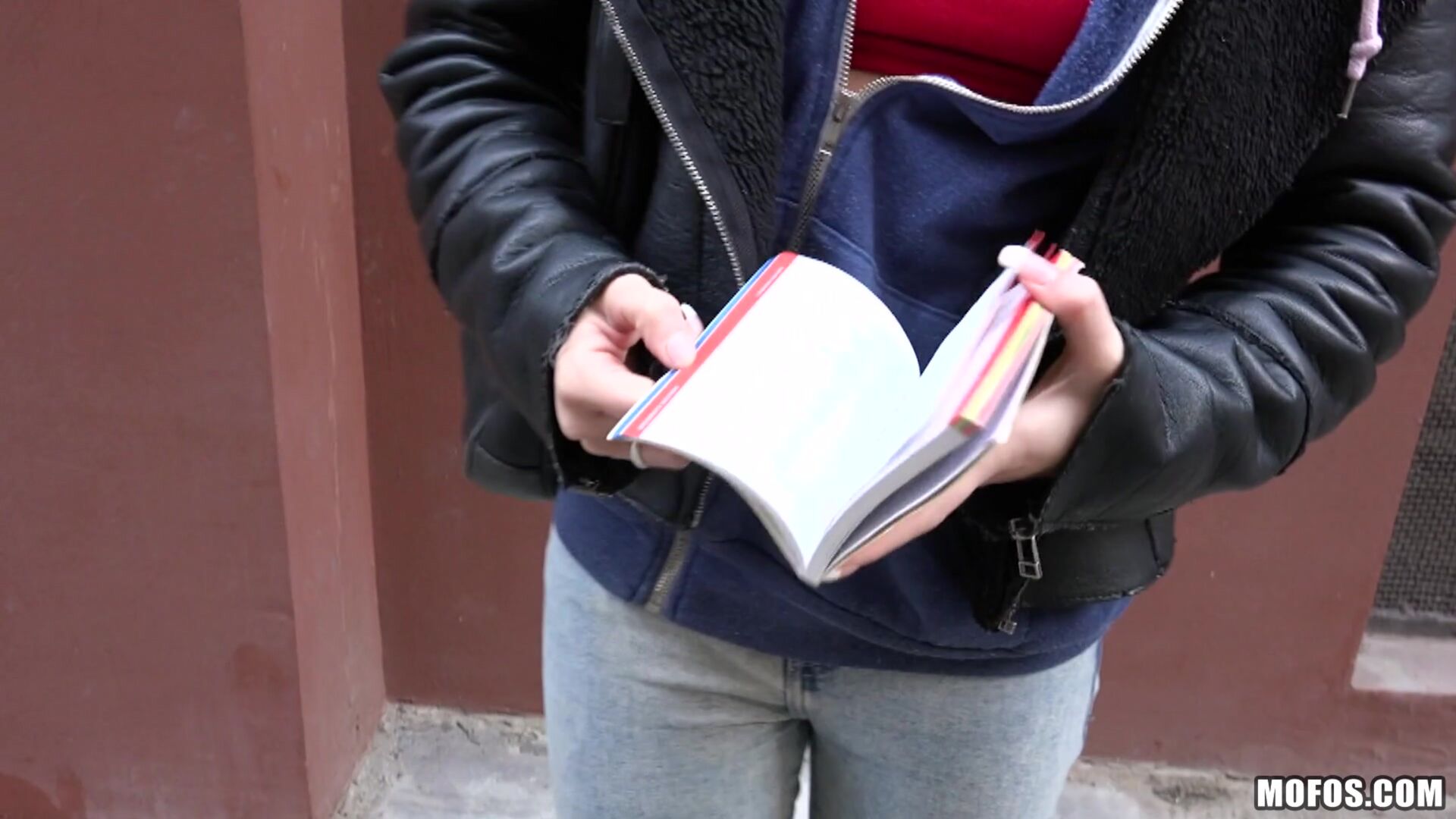 Naughty Tourist Sucks Dick for Cash