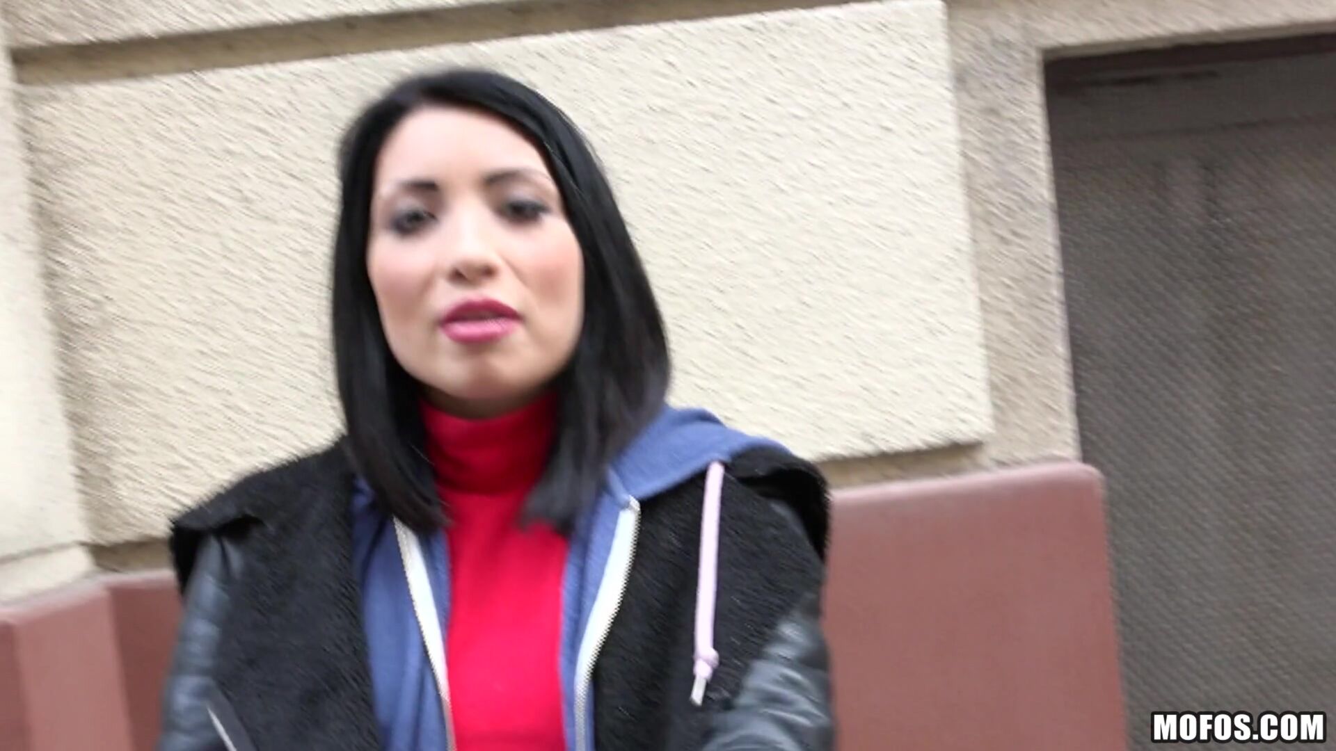 Naughty Tourist Sucks Dick for Cash