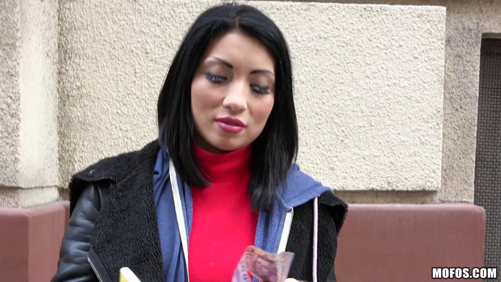 Naughty Tourist Sucks Dick for Cash