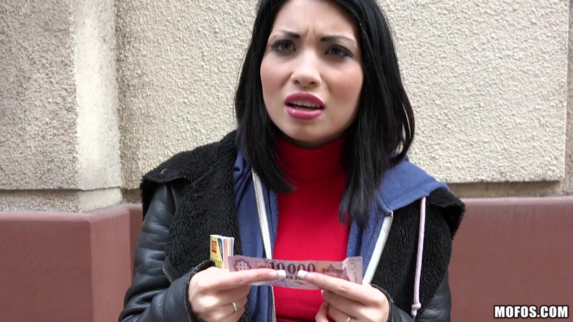 Naughty Tourist Sucks Dick for Cash