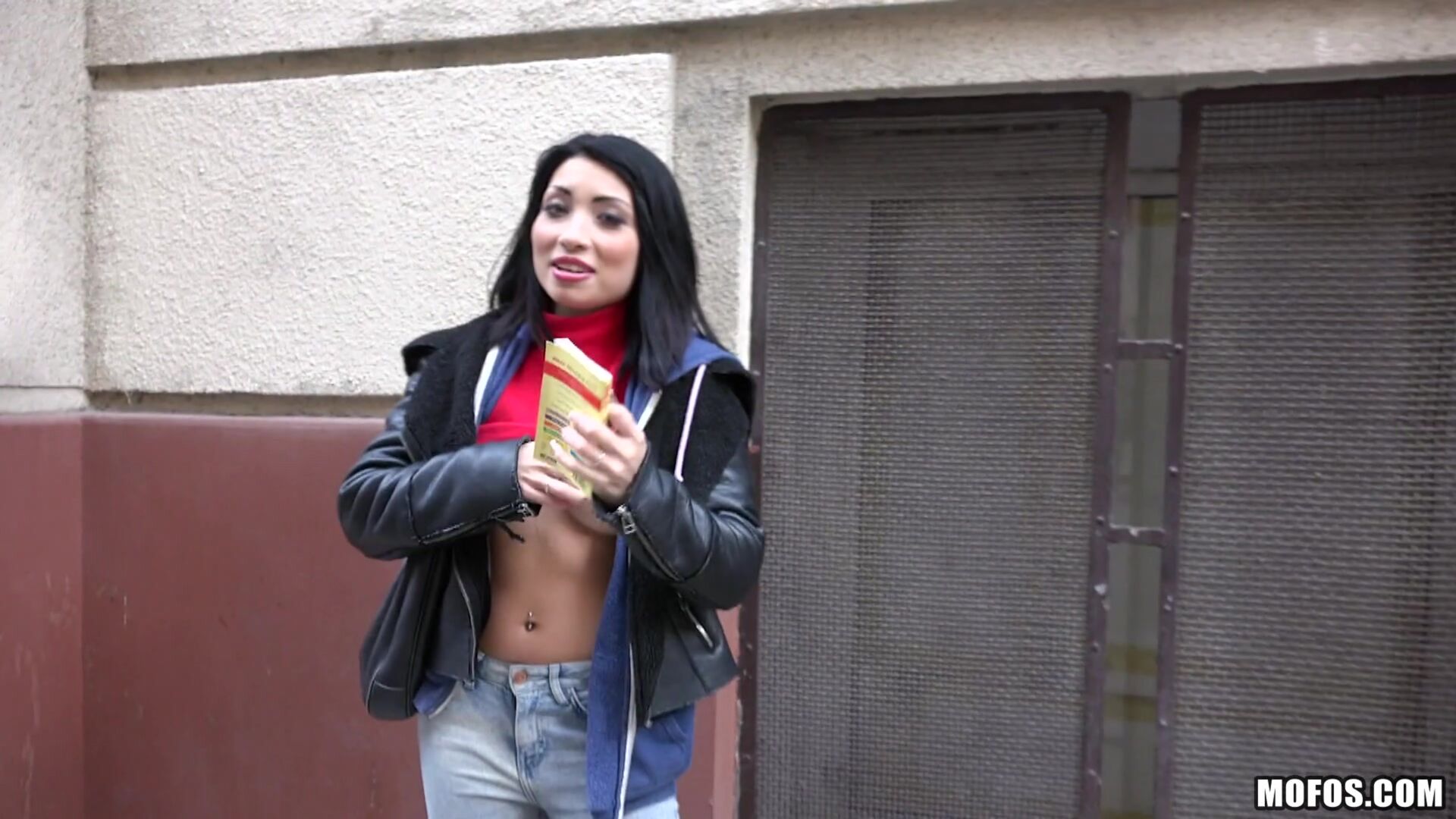 Naughty Tourist Sucks Dick for Cash