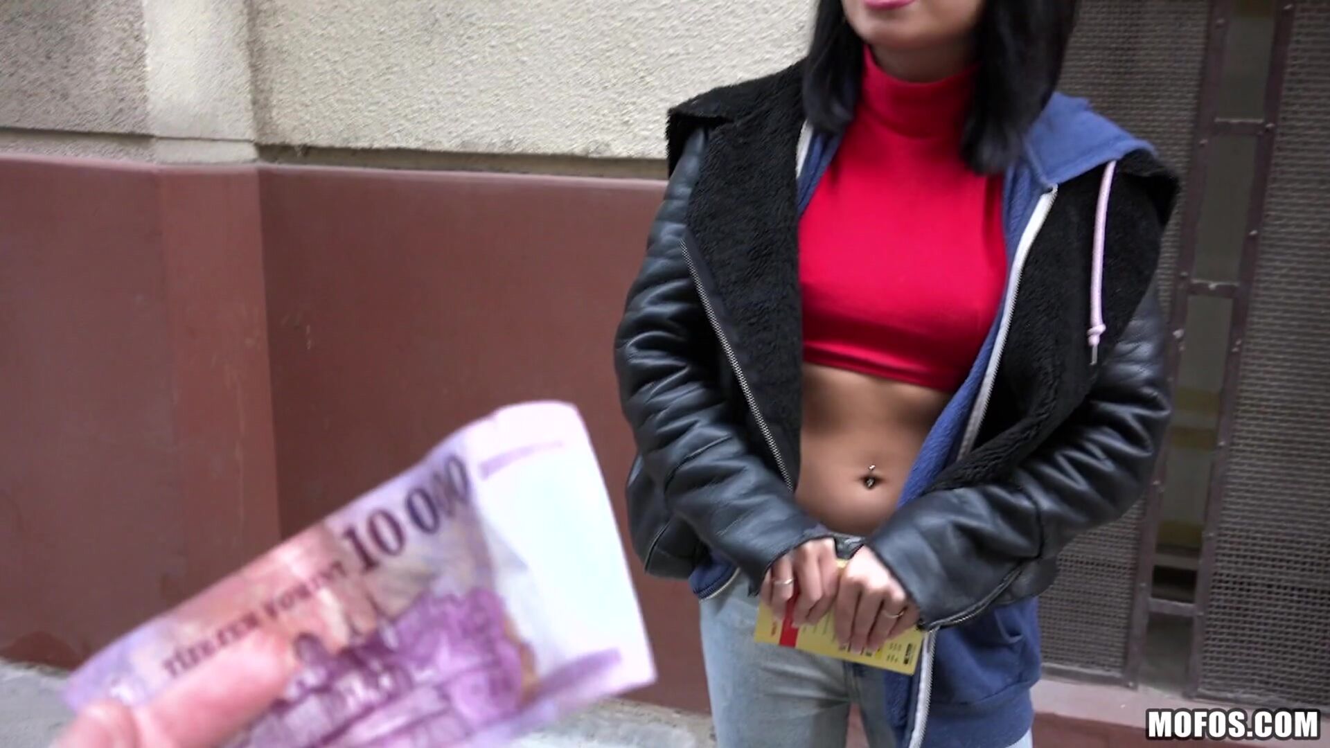 Naughty Tourist Sucks Dick for Cash