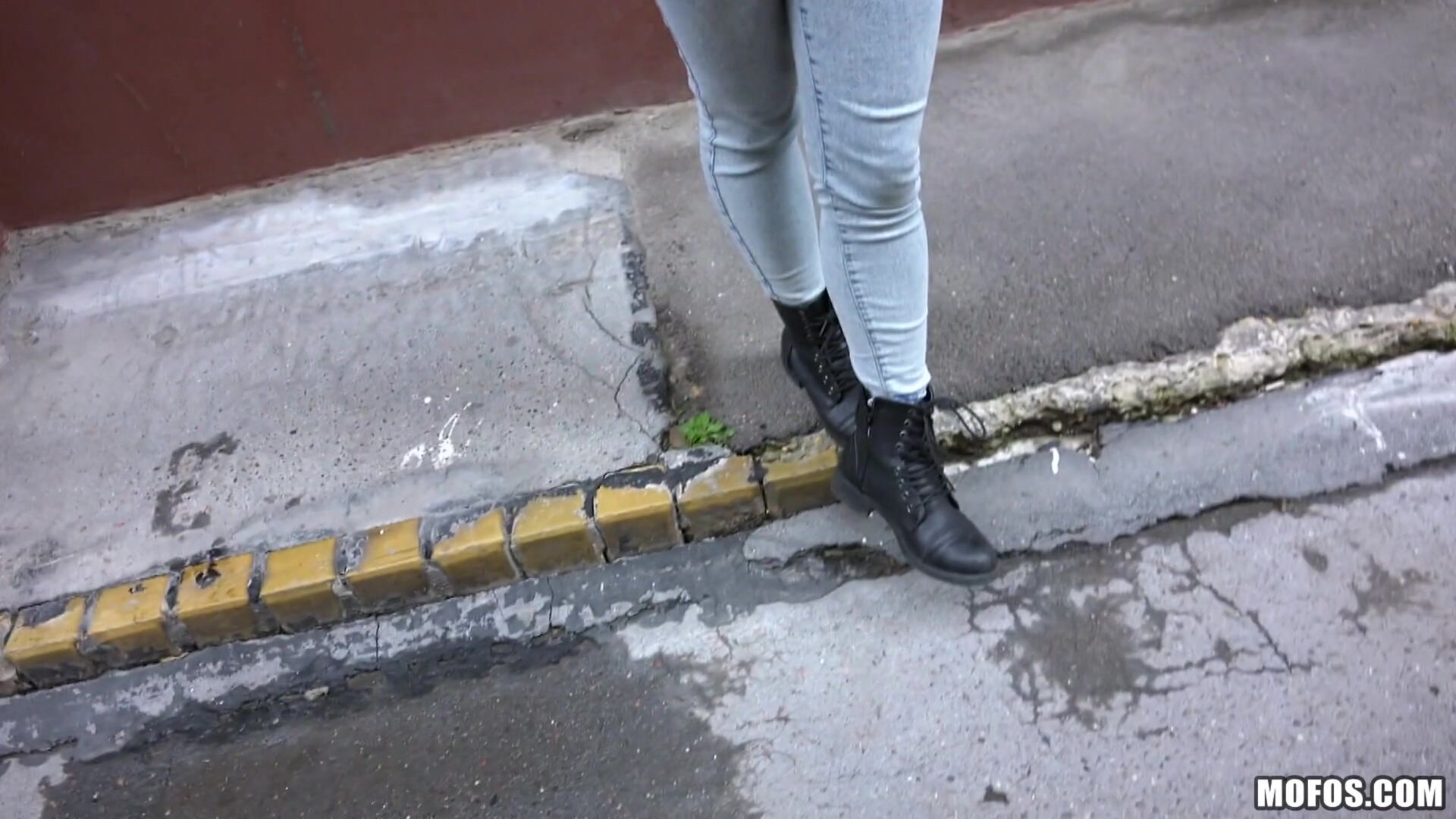 Naughty Tourist Sucks Dick for Cash