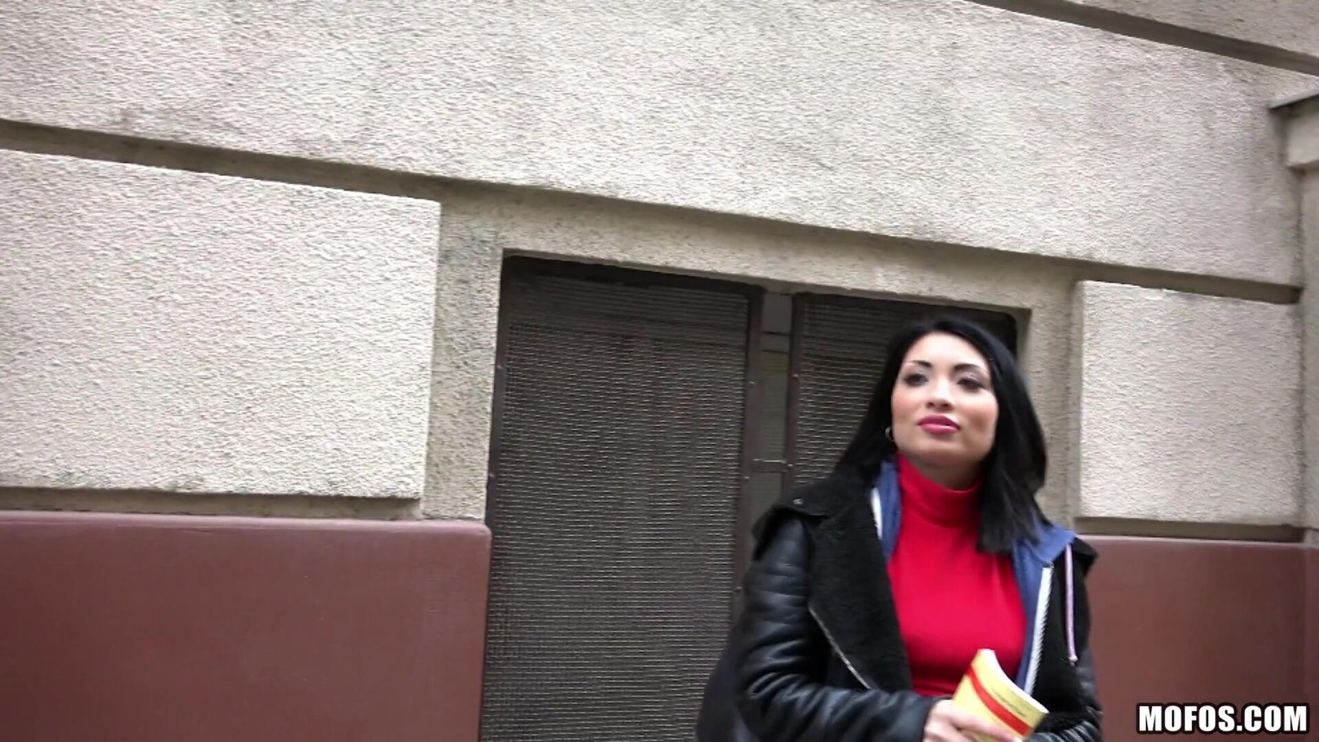 Naughty Tourist Sucks Dick for Cash