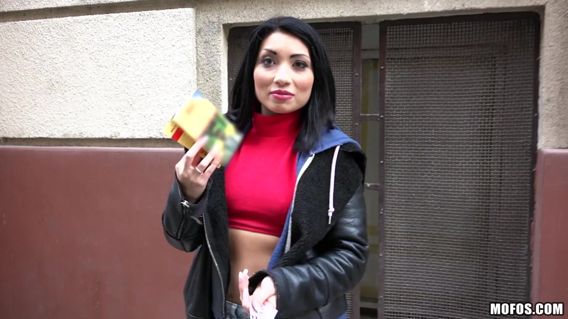 Naughty Tourist Sucks Dick for Cash