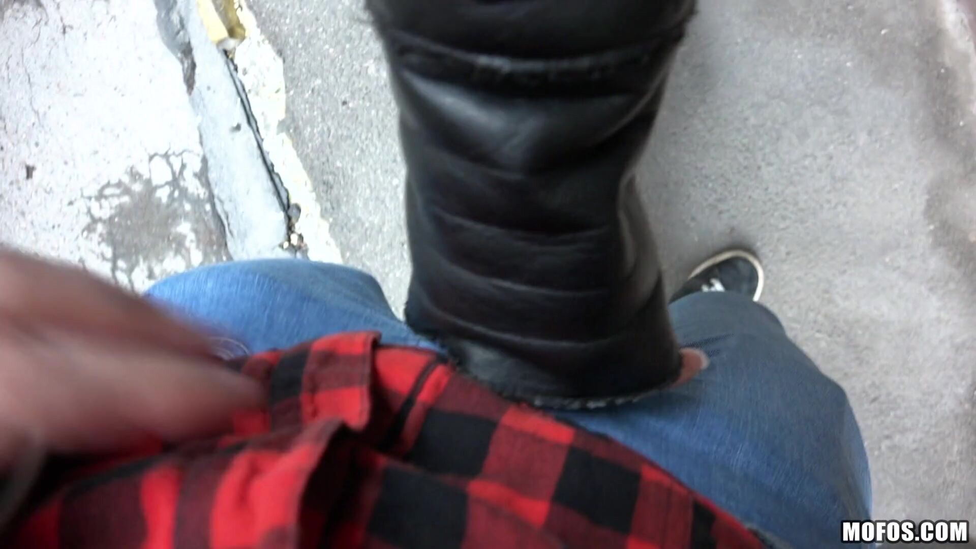 Naughty Tourist Sucks Dick for Cash