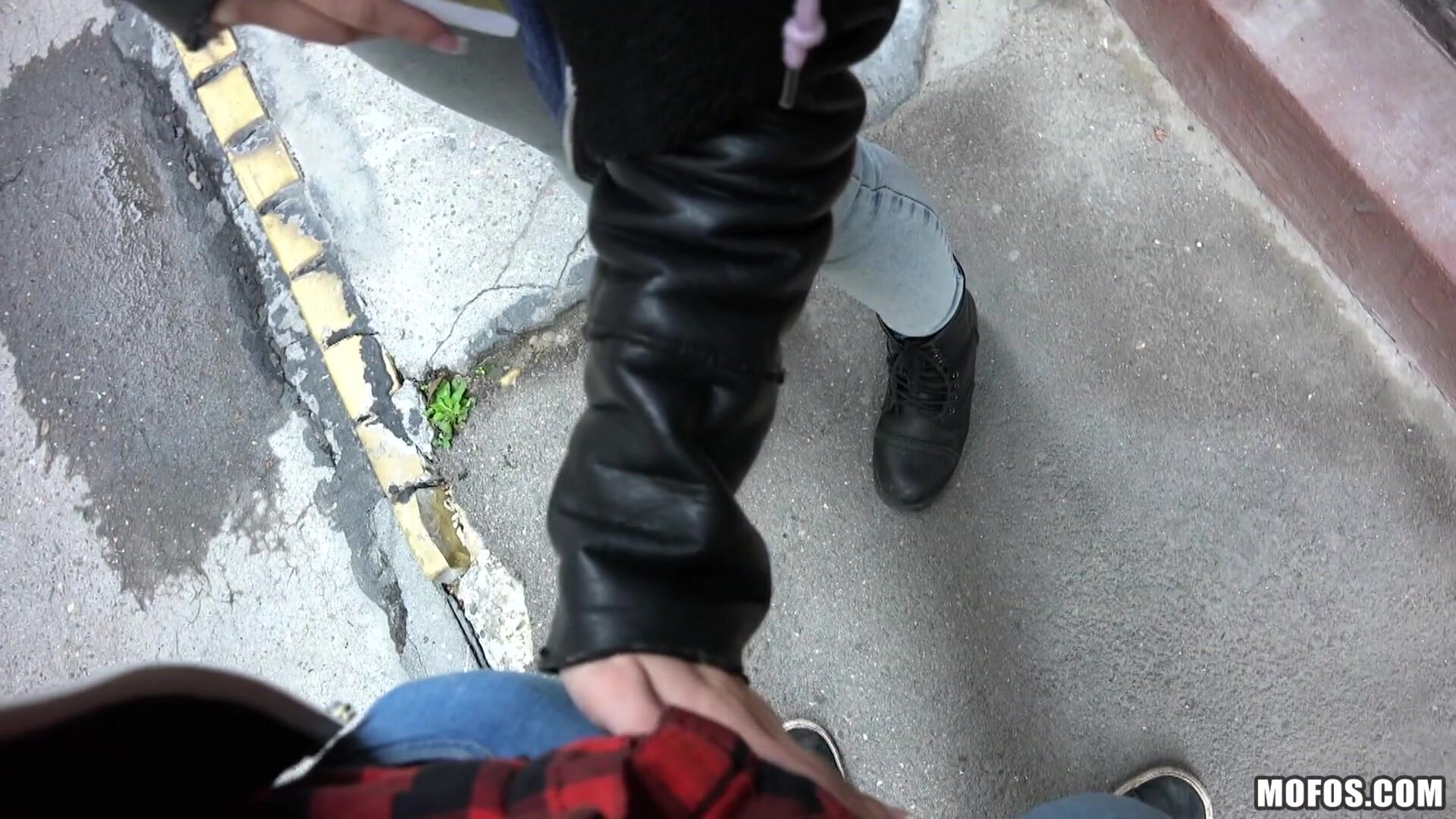 Naughty Tourist Sucks Dick for Cash