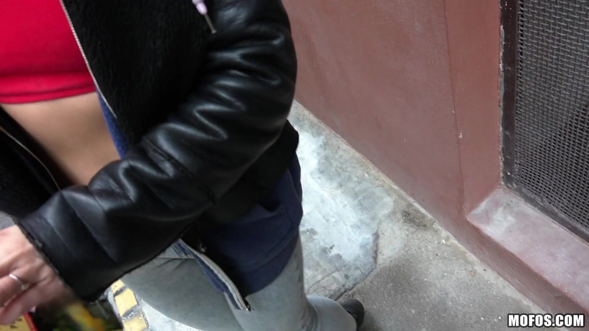 Naughty Tourist Sucks Dick for Cash