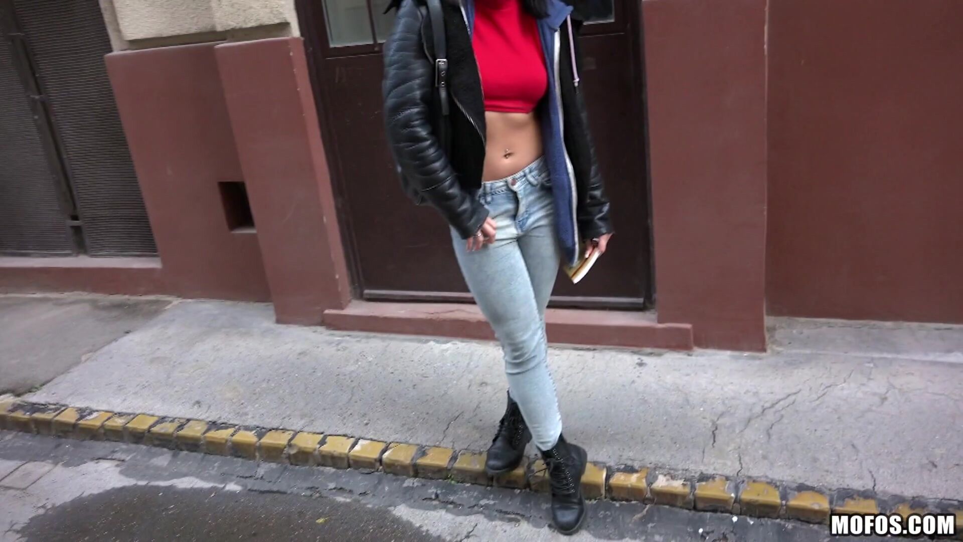 Naughty Tourist Sucks Dick for Cash