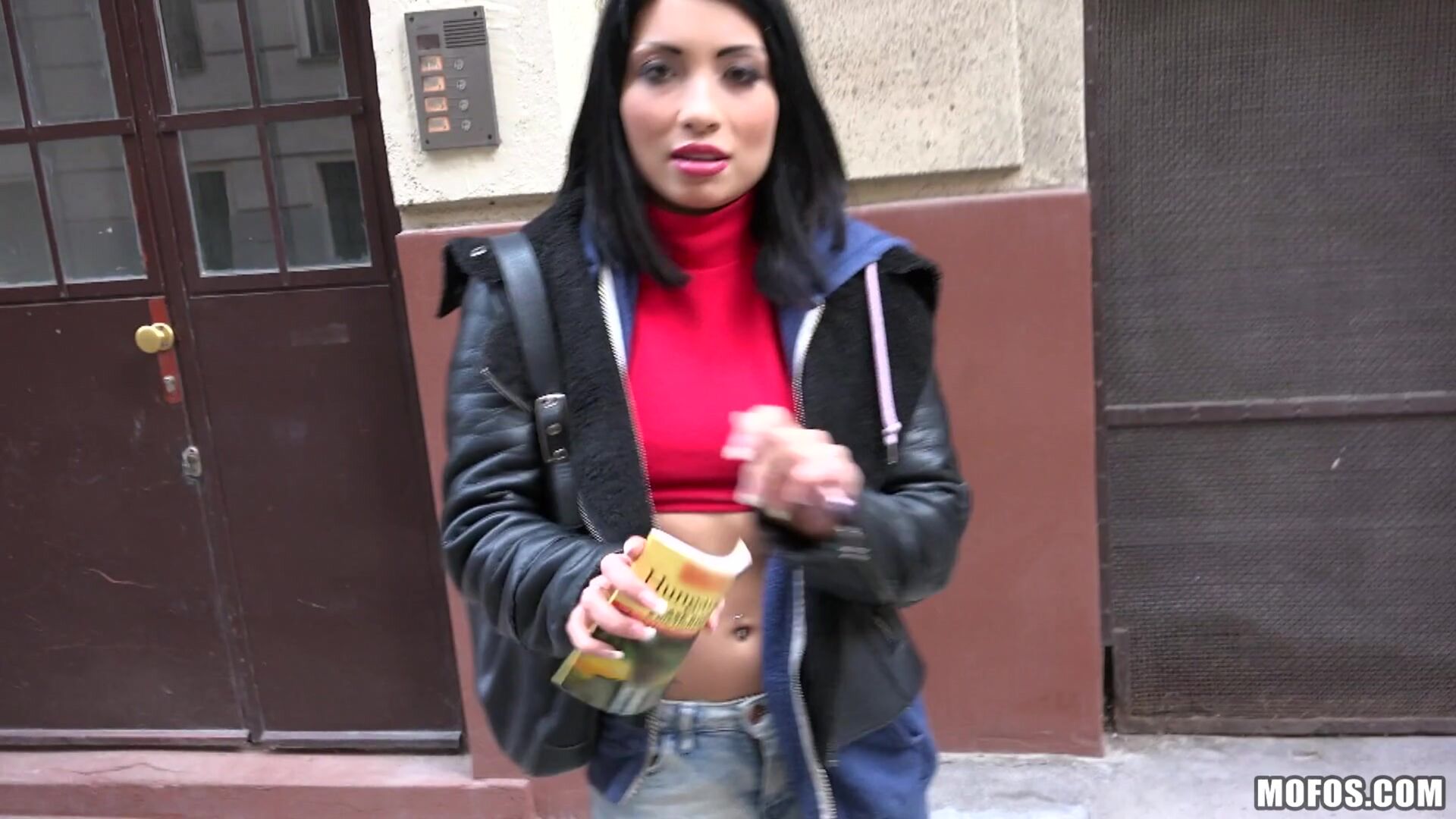 Naughty Tourist Sucks Dick for Cash