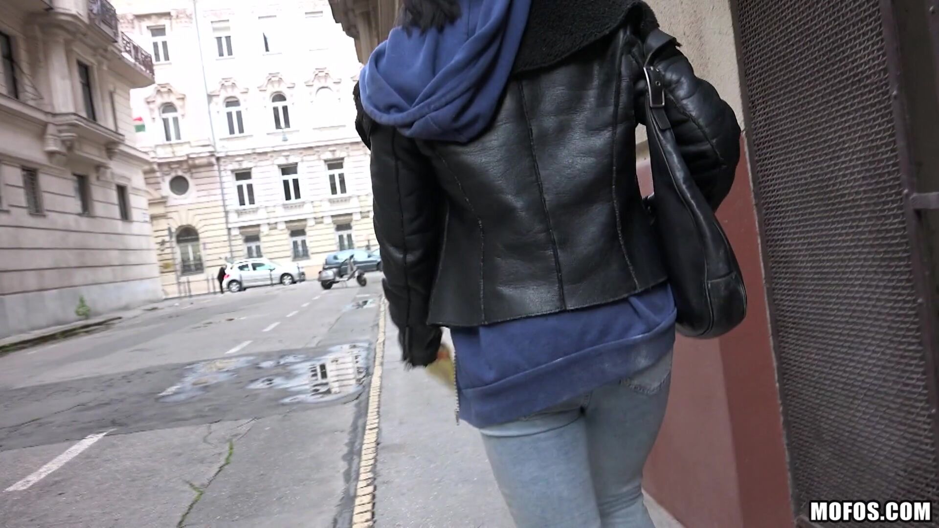 Naughty Tourist Sucks Dick for Cash