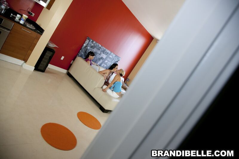 Makeout Party With a Twist!