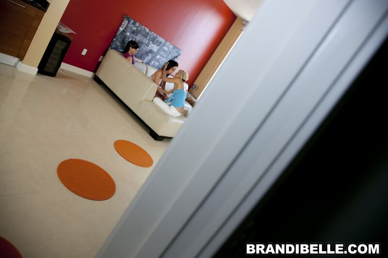 Makeout Party With a Twist!