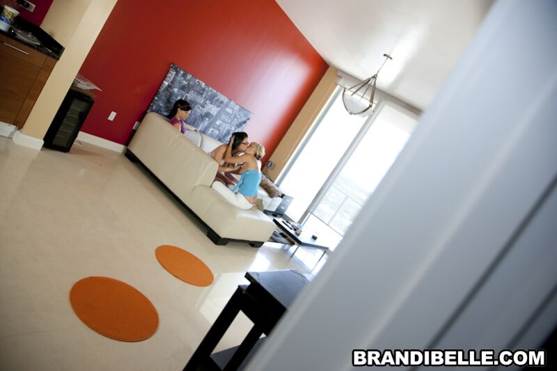 Makeout Party With a Twist!