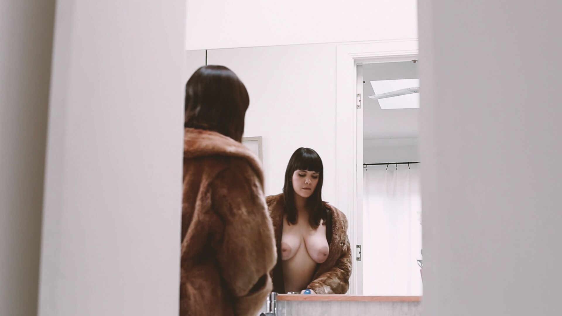 Super Host 2 - Episode 1 Bullseye