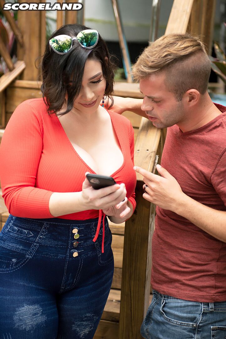 BROOKLYN SPRINGVALLEY: SUPER-BUSTY BOOTY CALL