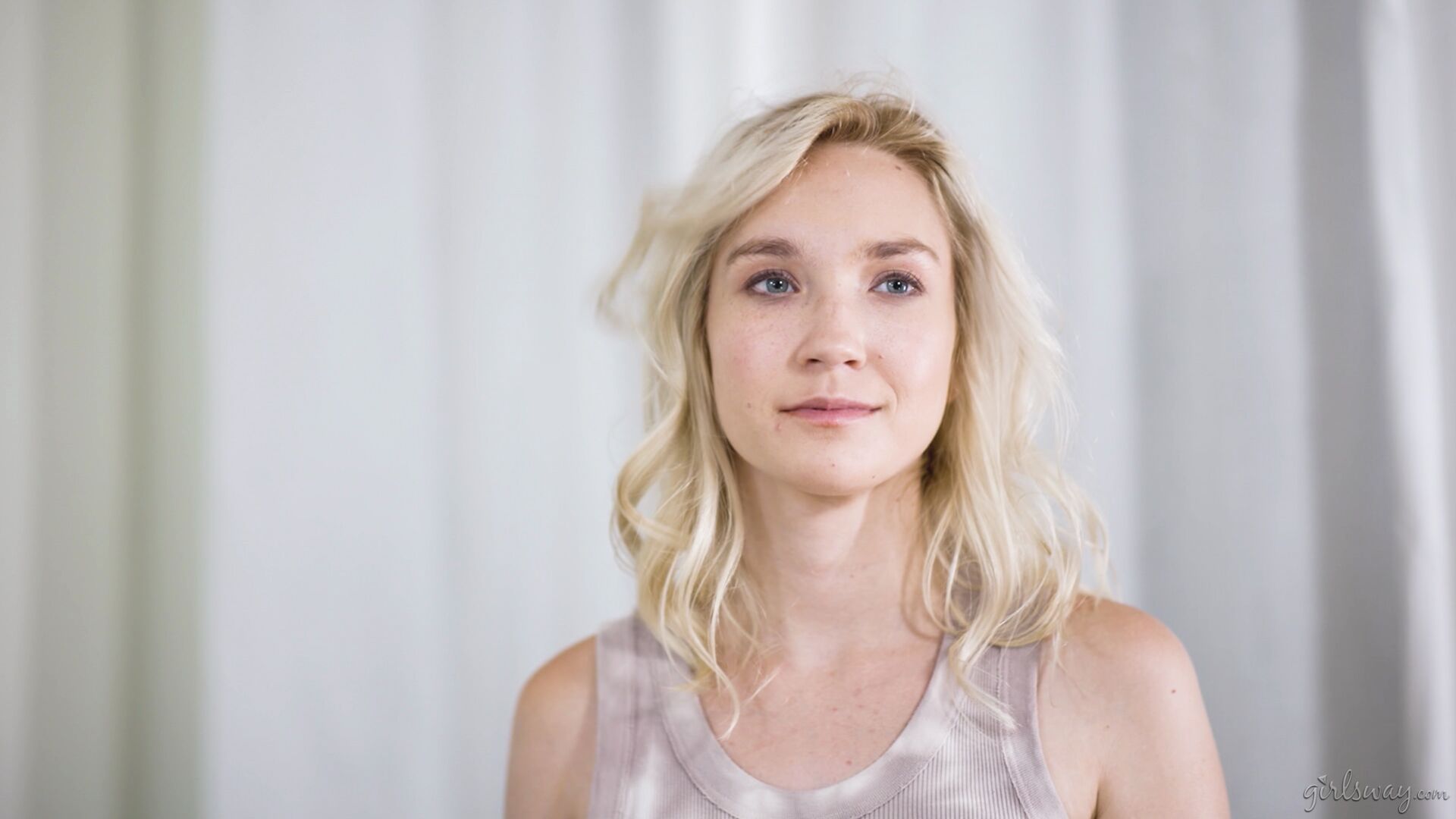 Being Discreet At Dinner